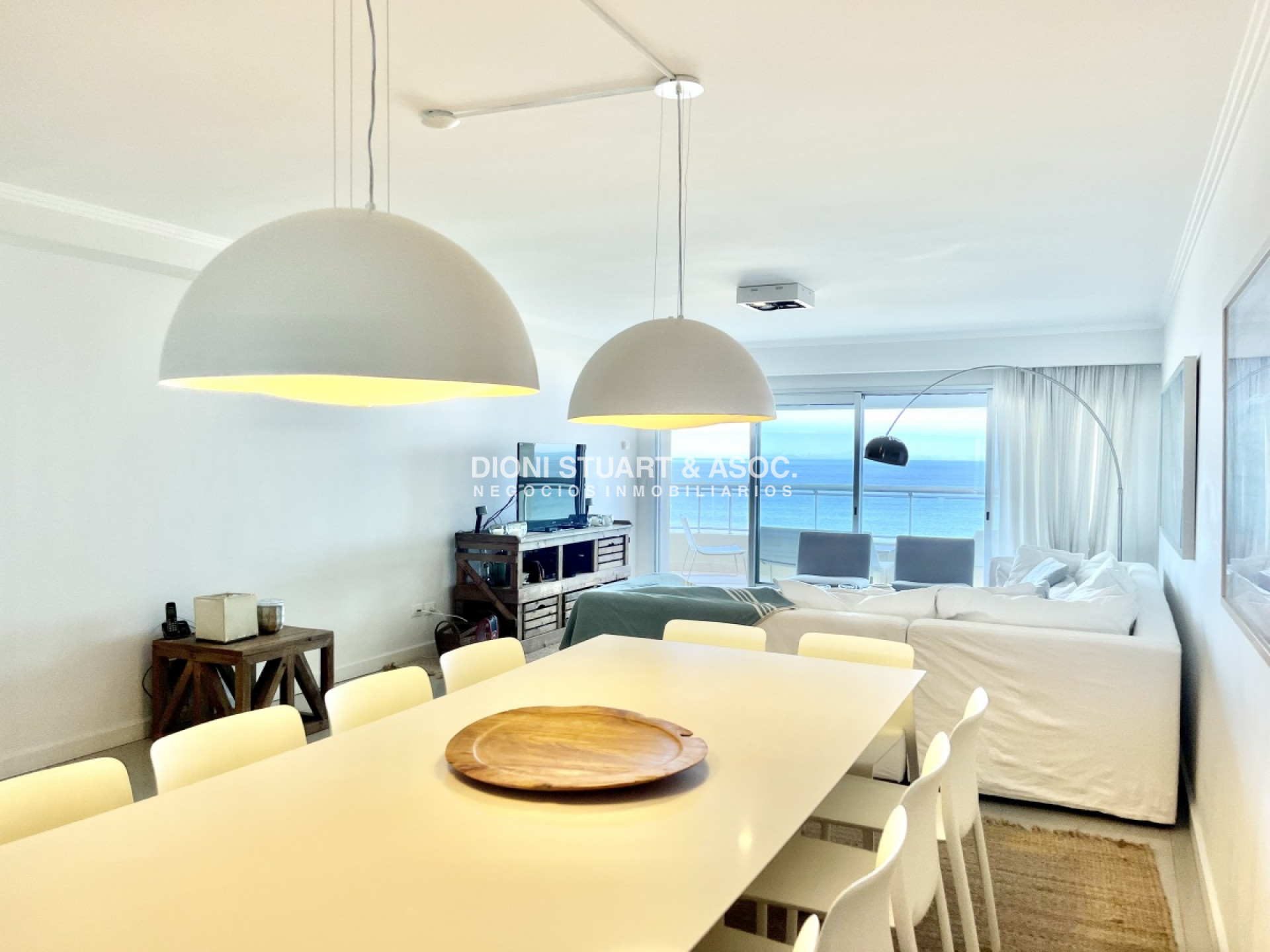 Apartamento ID.274 - Apartamento en Venta Torre Lobos - Primera Linea Playa Brava - 3 Dormitorios en Suite + Dependencia