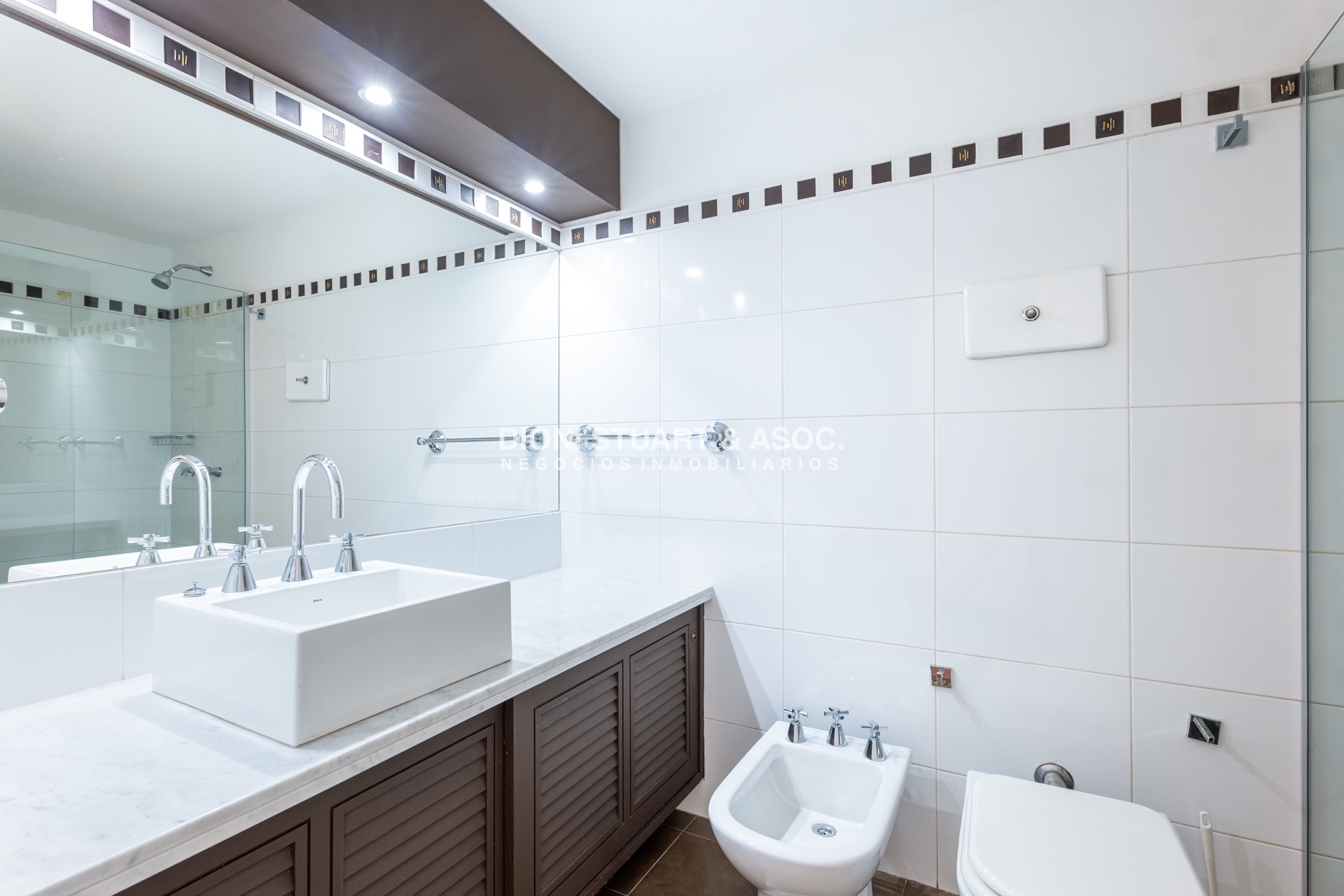 Apartamento ID.741 - DEPARTAMENTO EN PLAYA MANSA - 3 DORMITORIOS Y DEPENDENCIA - RECICLADO - TORRE JEFFERSON - COMPLEJO LINCOLN CENTER