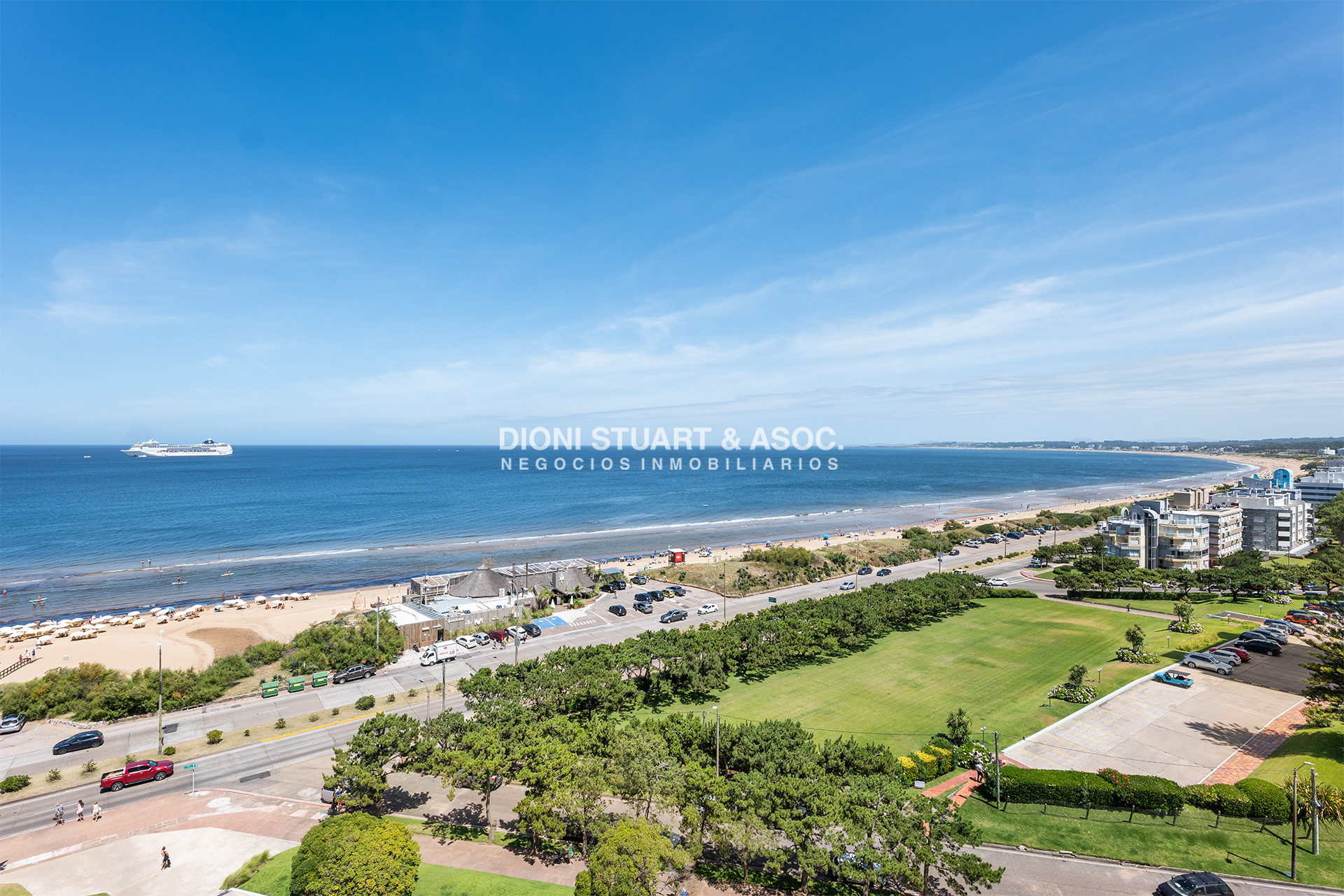 Apartamento ID.380 - APARTAMENTO EN ALQUILER DE VERANO 2 DORMITORIO Y MEDIO FRENTE AL MAR TODOS LOS AMENITIES TORRE WASHINGTON COMPLEJO LINCOLN CENTER