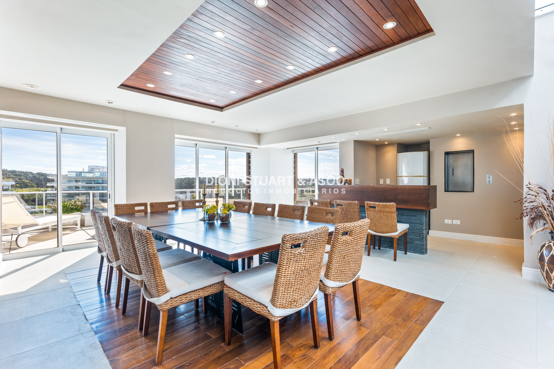 Apartamento ID.757 - PENT HOUSE EN VENTA PRIMERA LINEA BRAVA - EDIF. AGUAS AZULES - 5 DORM EN SUITE