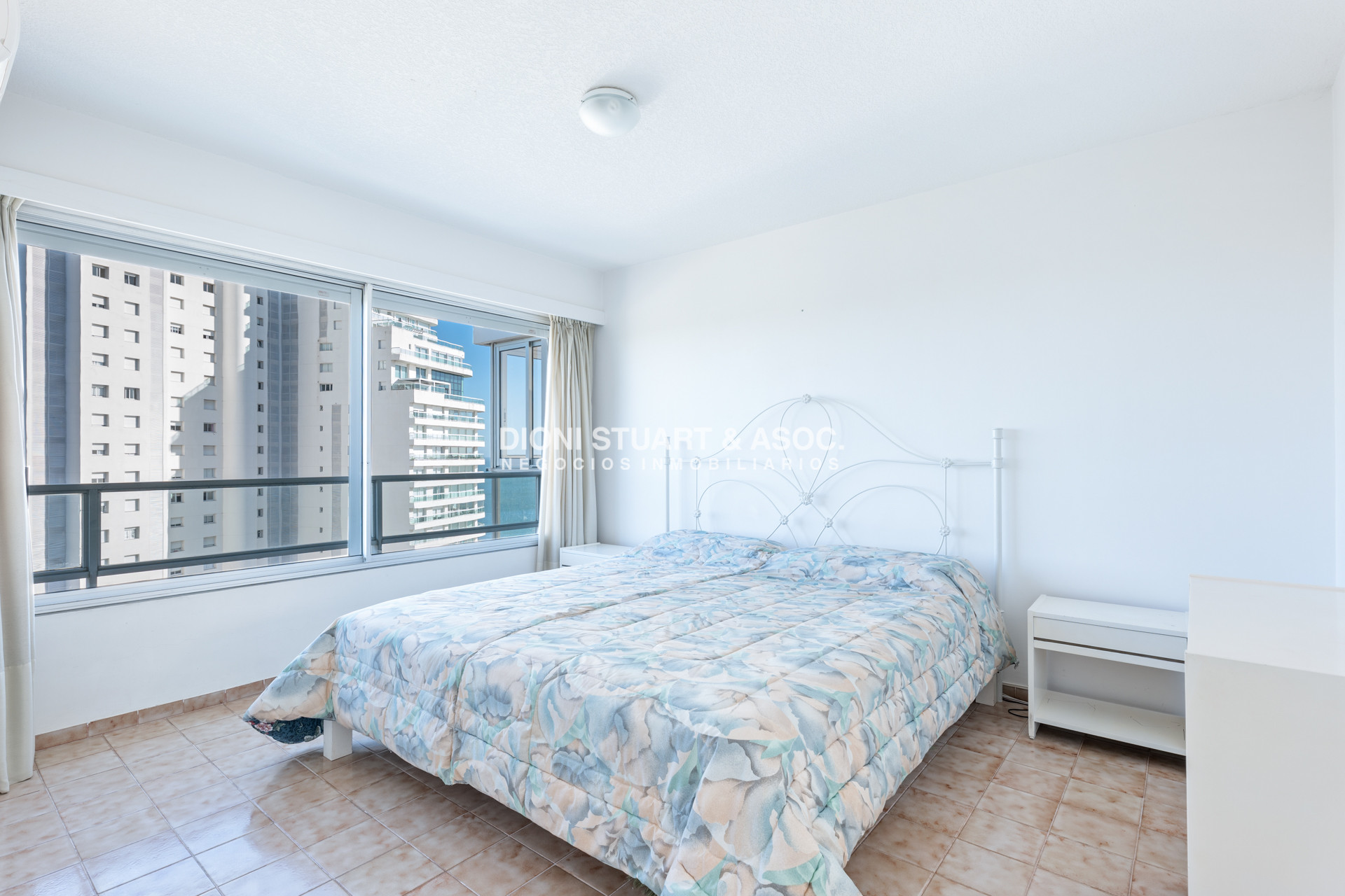 Apartamento ID.149 - Apartamento en Venta - Torre Jefferson - 3 Dormitorios + Dep. - Complejo Lincoln Center - Playa Mansa