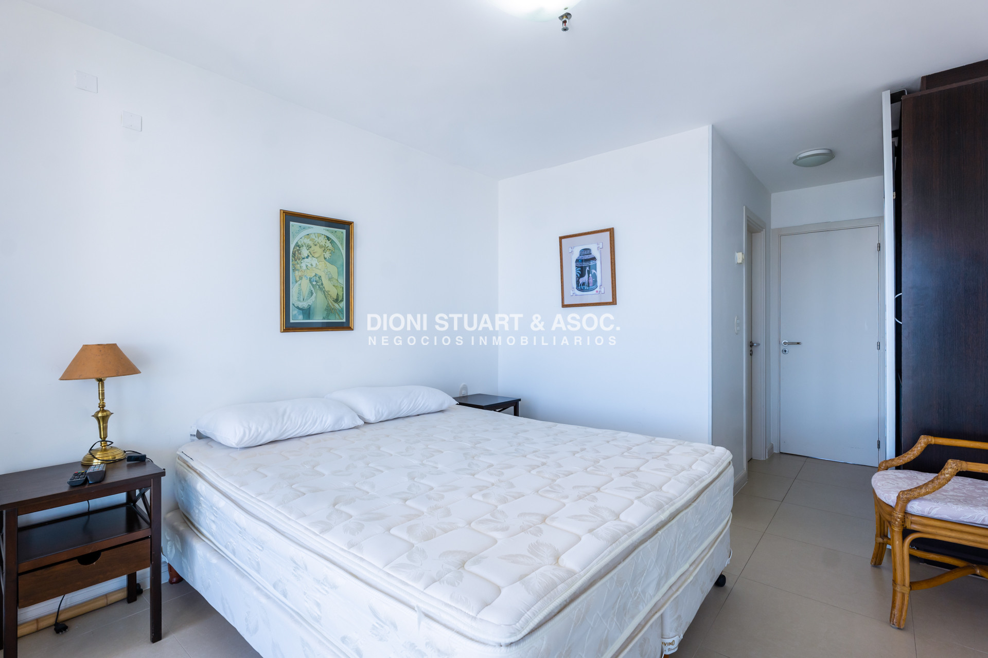 Apartamento ID.937 - GALA TOWER DEPARTAMENTO EN VENTA EN PLAYA MANSA 2 DORMITORIOS CON PARRILLERO INCREIBLE VISTA AL MAR