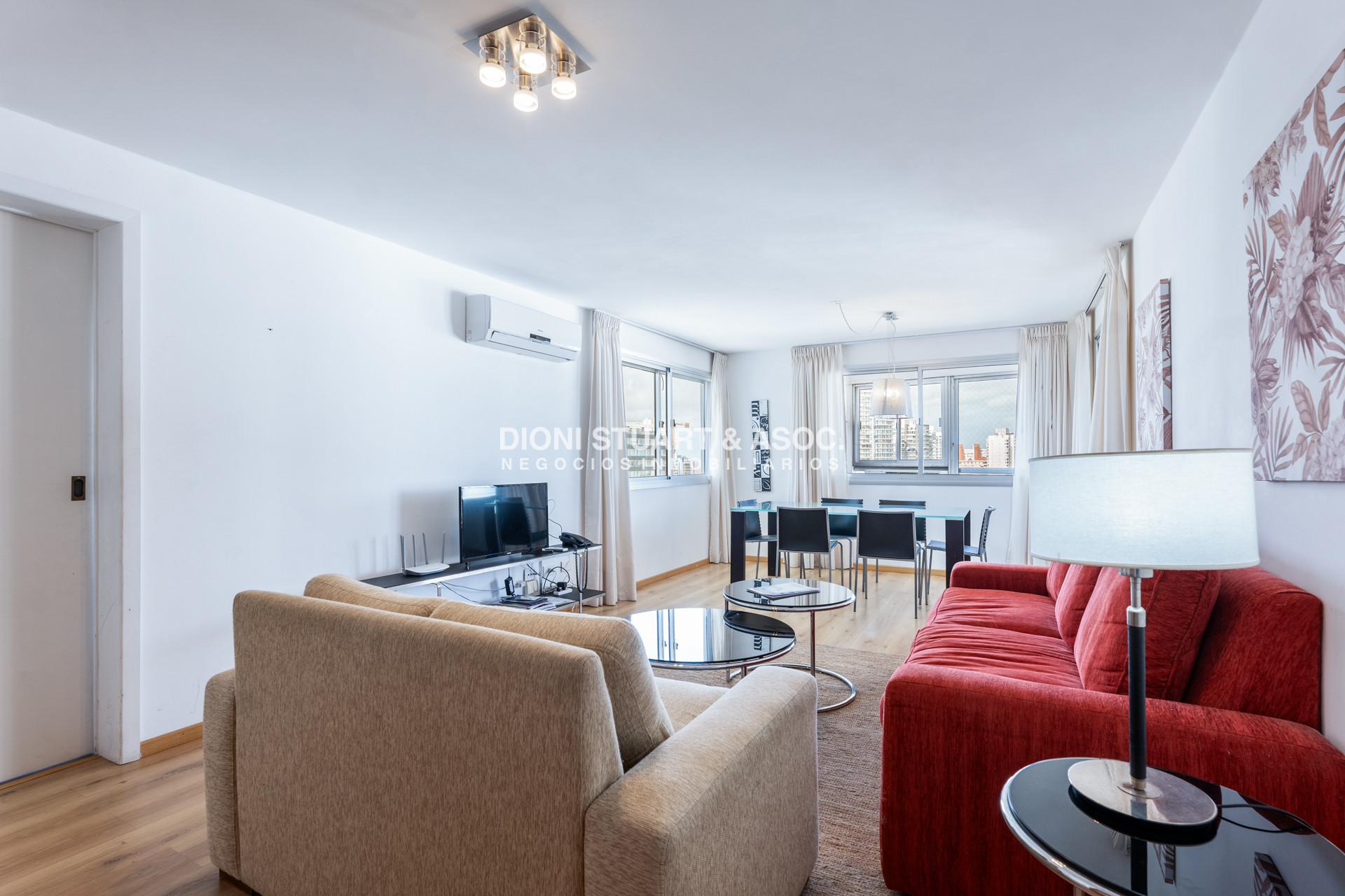 Apartamento ID.940 - DEPARTAMENTO EN VENTA CON PARRILLERO 3 DORMITORIOS RECICLADO - EDIFICIO CAP BRETON - PLAYA MANSA