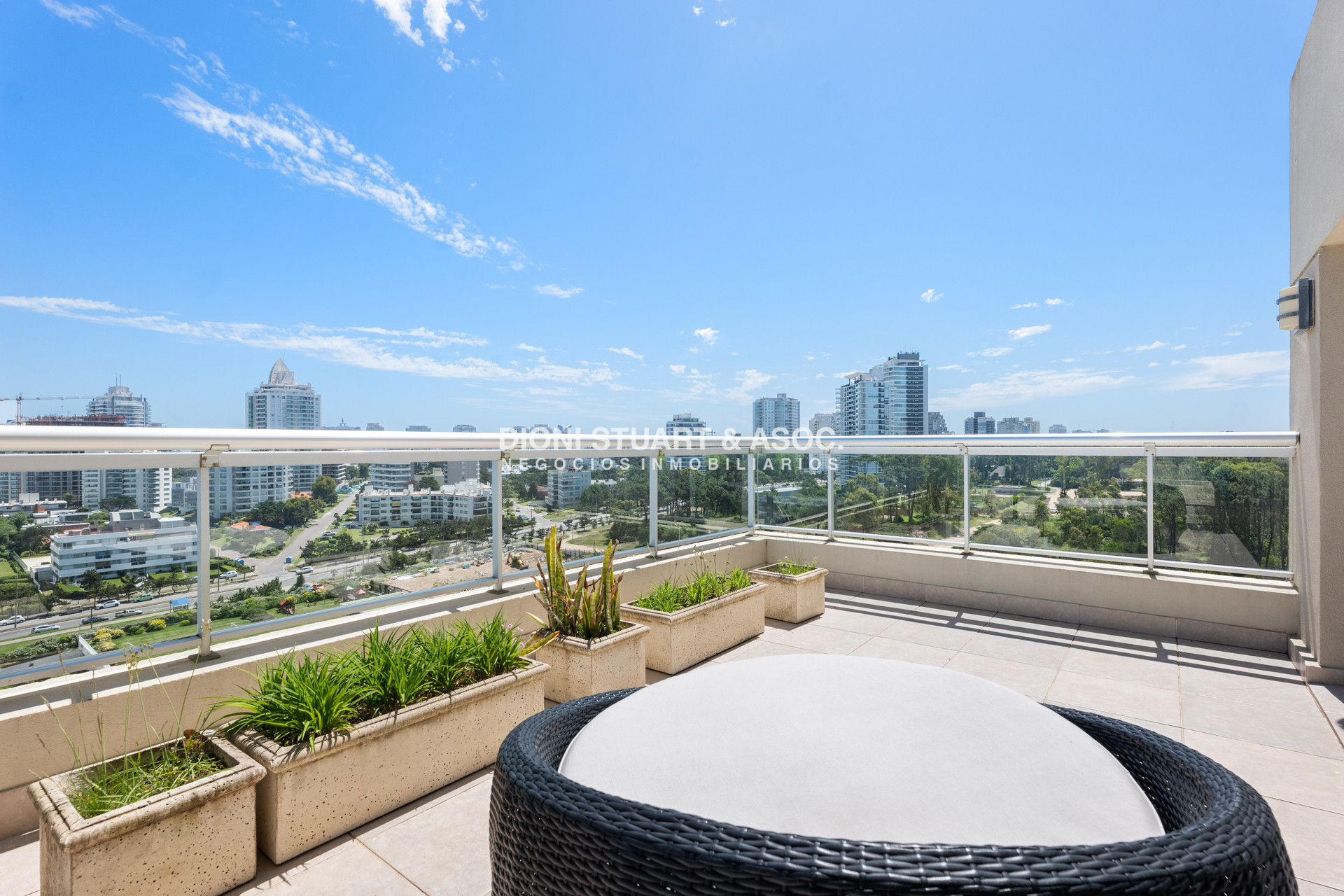 Apartamento ID.839 - Torre Lobos Esquinero - 3 Dorm en suite + Dep.