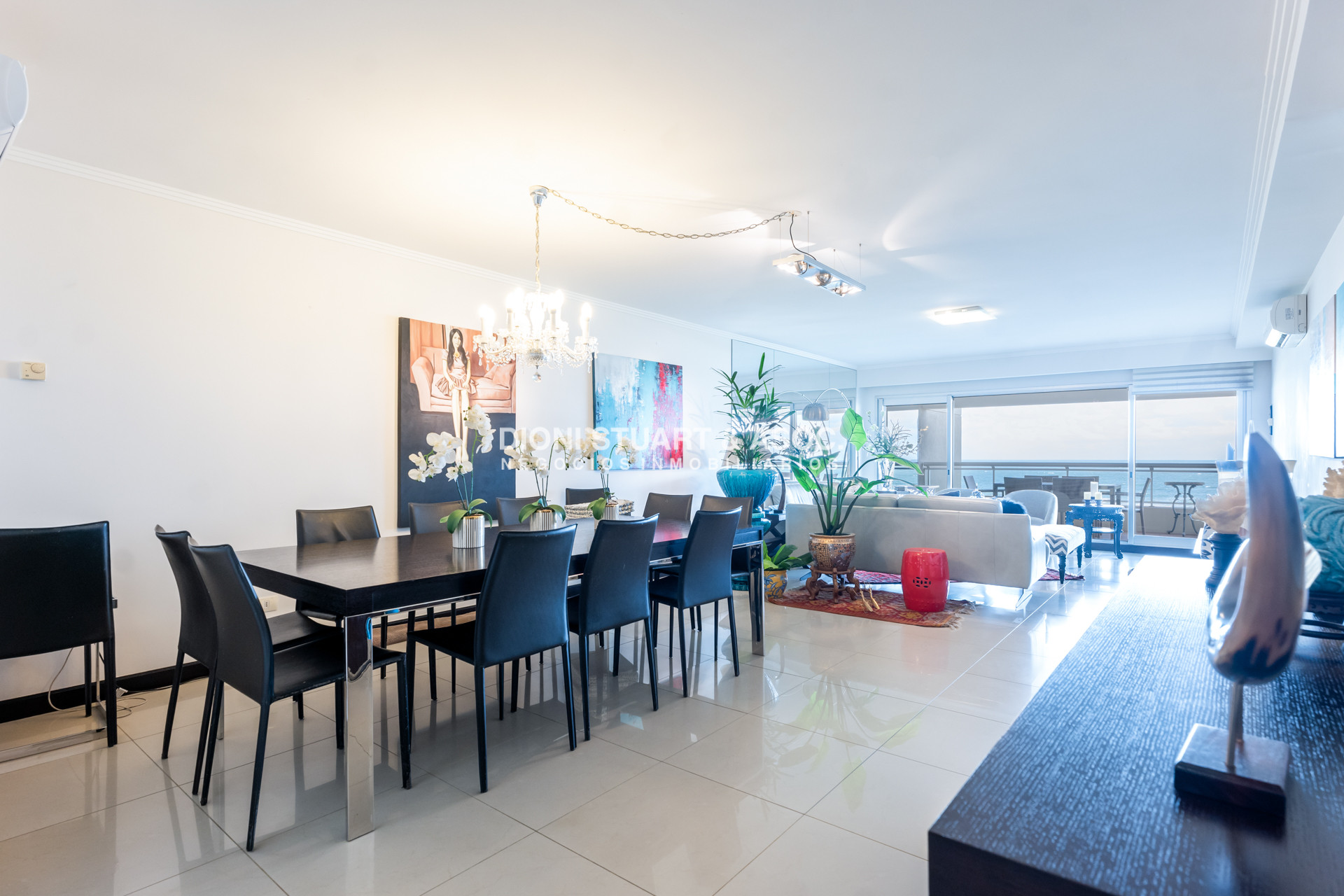 Apartamento ID.939 - TORRE LOBOS DEPARTAMENTO CENTRAL EN VENTA DE 3 DORMITORIOS EN SUITE + DEP. SERV. - PRIMERA LINEA PLAYA BRAVA