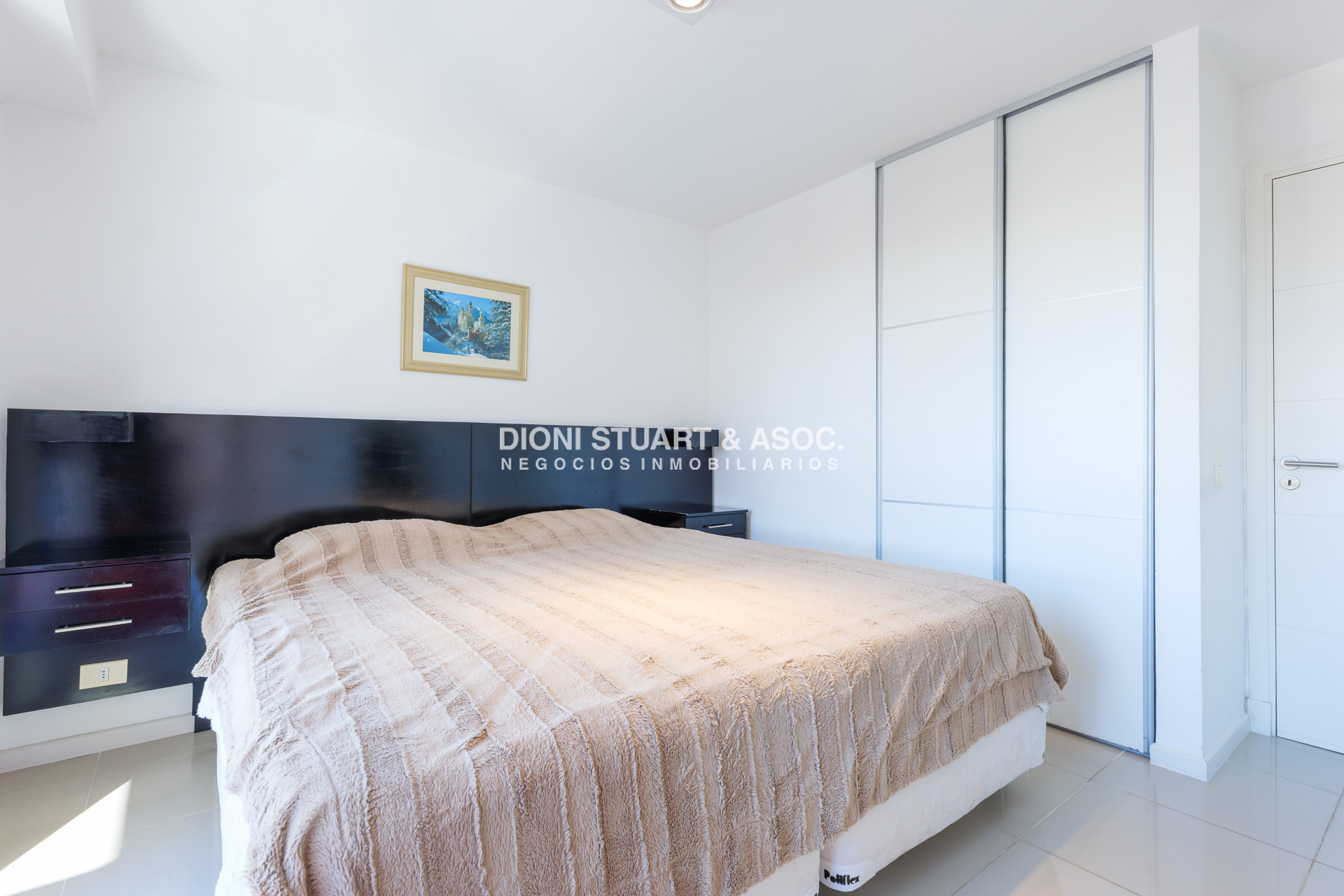 Apartamento ID.516 - APARTAMENTO EN VENTA EN PUNTA DEL ESTE - 2 DORMITORIOS - MODERNO - CERCA DEL MAR - EDIFICIO ARENAS DEL MAR