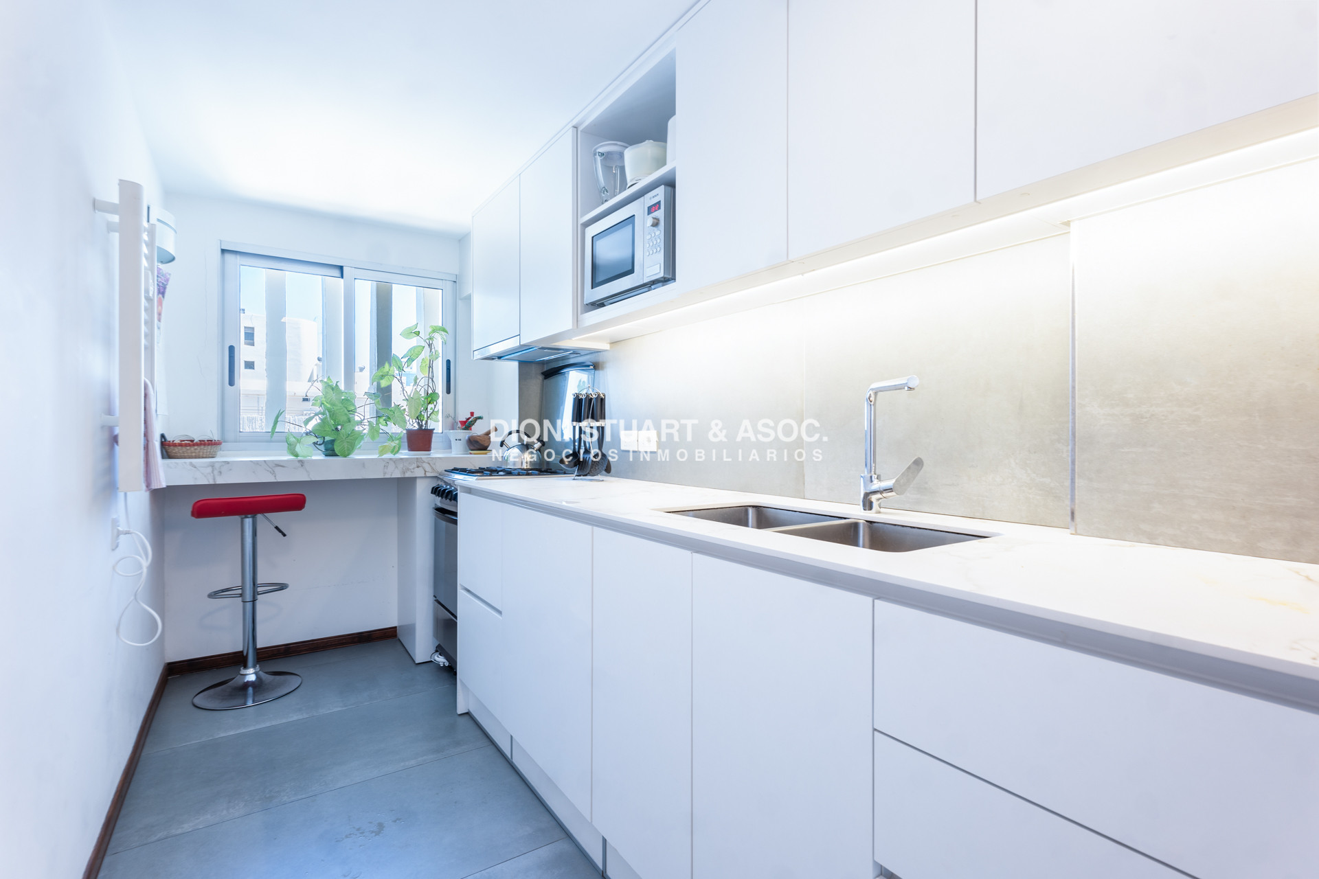 Apartamento ID.1158 - VENTA APARTAMENTO EN PENINSULA 2 DORMITORIOS RECICLADO VISTA AL MAR -  TORRE DEL SOL