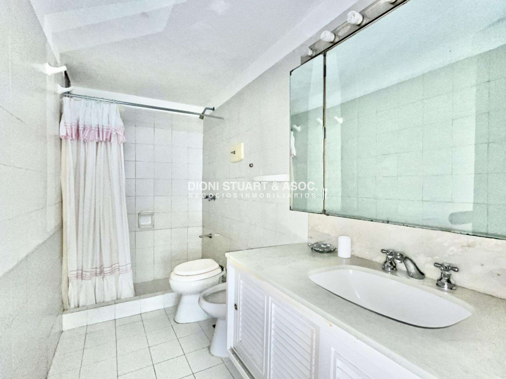 Apartamento ID.470 - TORRE WASHINGTON ESQUINERO DE 3 DORMITORIOS EN VENTA