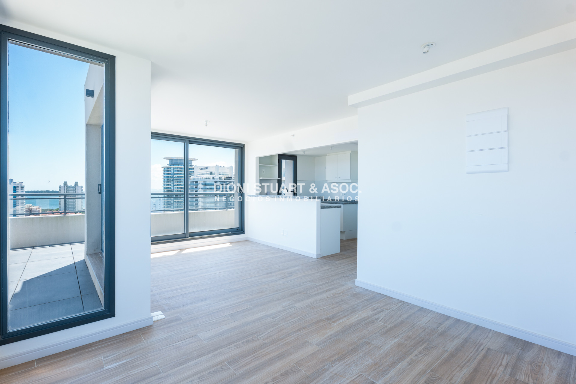 Apartamento ID.864 - APARTAMENTO A ESTRENAR EN PLAYA BRAVA PUNTA DEL ESTE - 2 DORMITORIOS - EDIF. SIGLO SOL II - BAJAS EXPENSAS