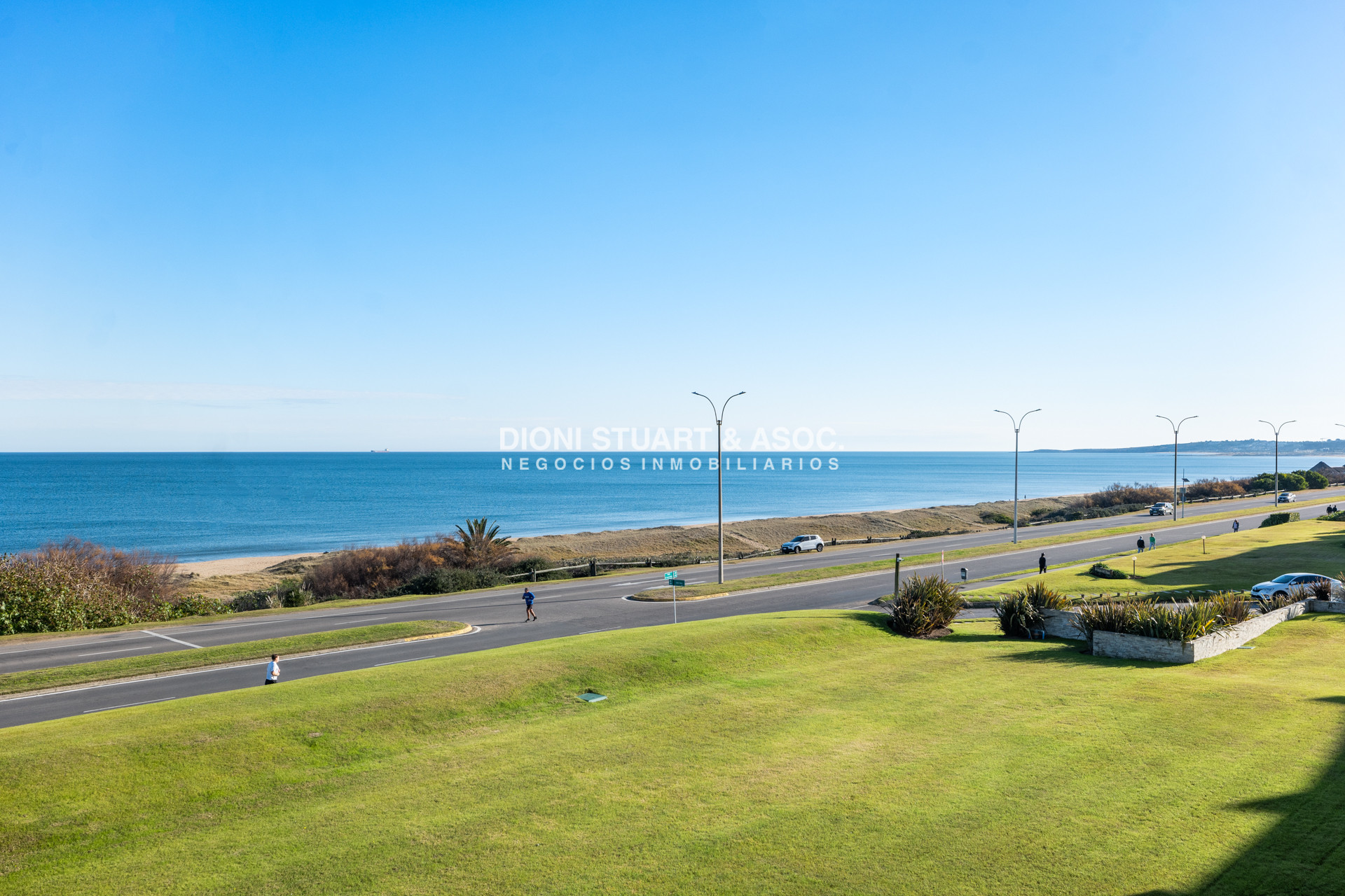 Apartamento ID.1017 - APARTAMENTO EN VENTA - PLAYA MANSA - LUMIERE - ESQUIENRO - 3 DORM + DEP. SERV