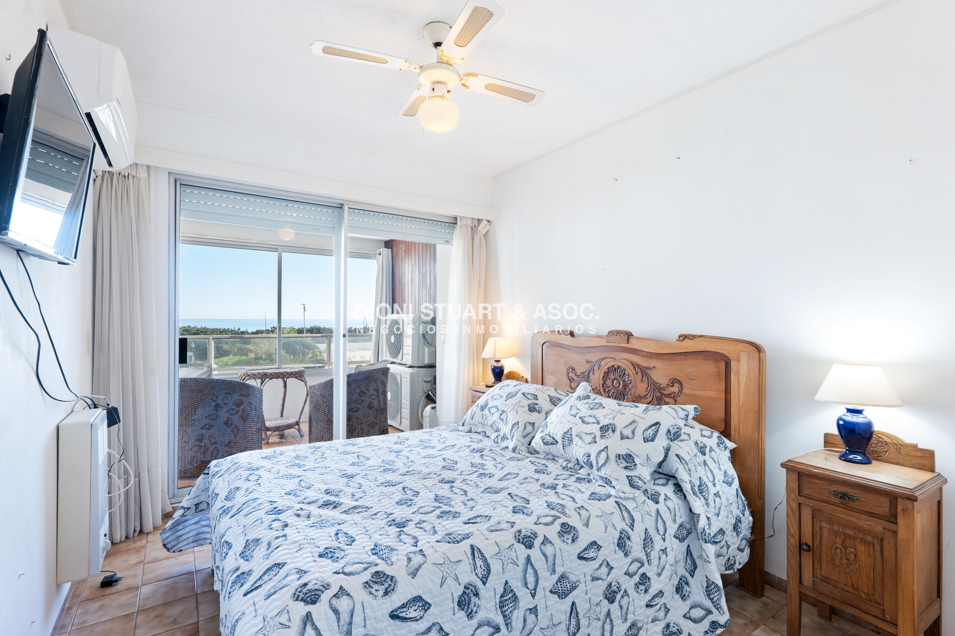 Apartamento ID.26 - Alquiler Frente al Mar (Febrero - Carnaval y Turismo Libre) - 1 Dormitorio y Medio - 4 Personas - Piscina y Serv. de Playa - Complejo Lincoln Center