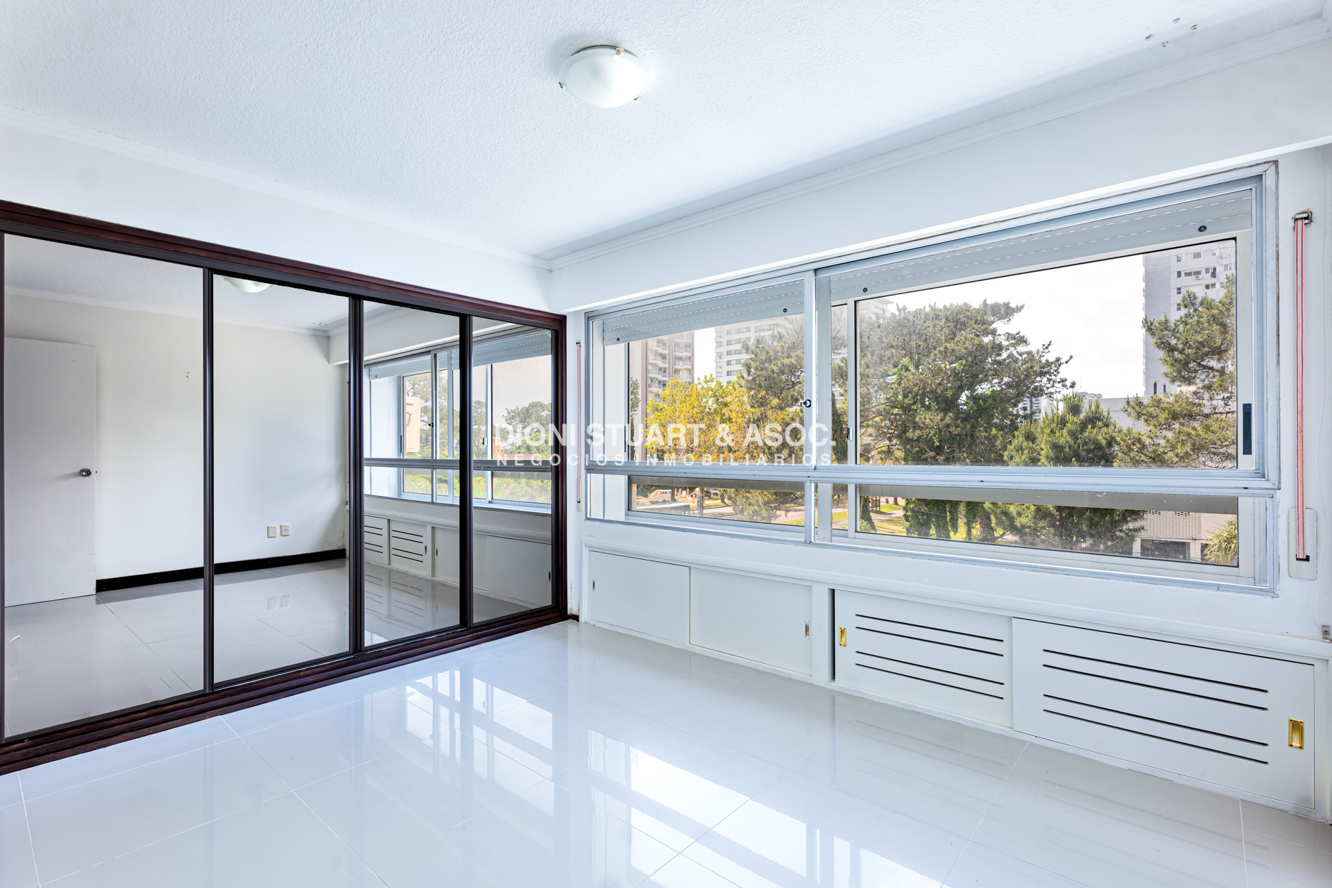Apartamento ID.801 - Apartamento en venta - Oportunidad en Roosevelt - 1 Dormitorio reciclado - Torre Punta del Este