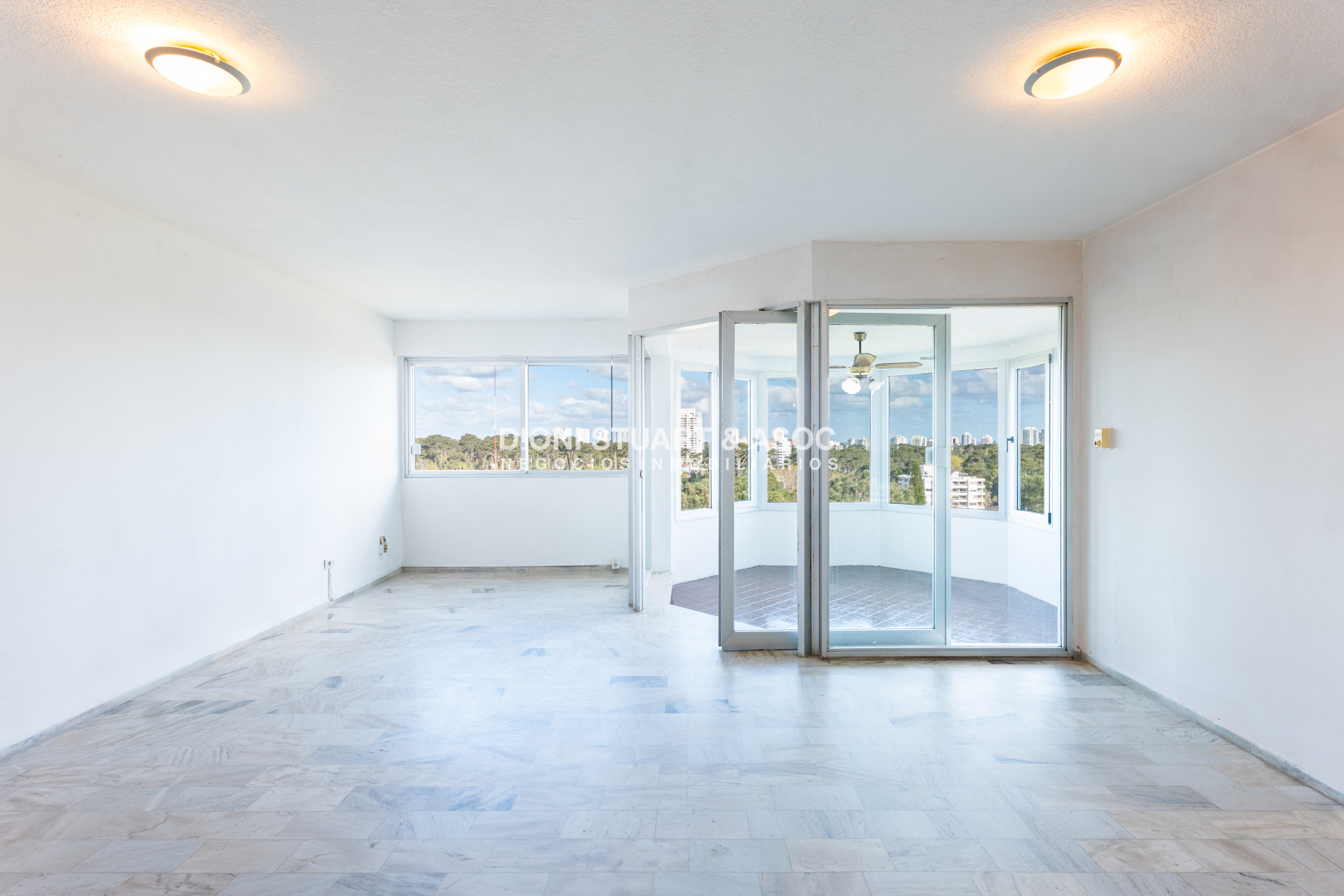 Apartamento ID.778 - Apartamento en Venta en Oportunidad - Roosevelt Center - 3 Dormitorios - Reciclado