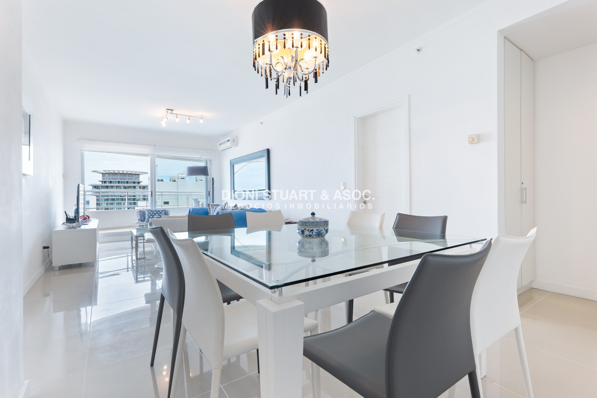 Apartamento ID.601 - Forest Tower 2 - Piso Alto - 3 Dorm