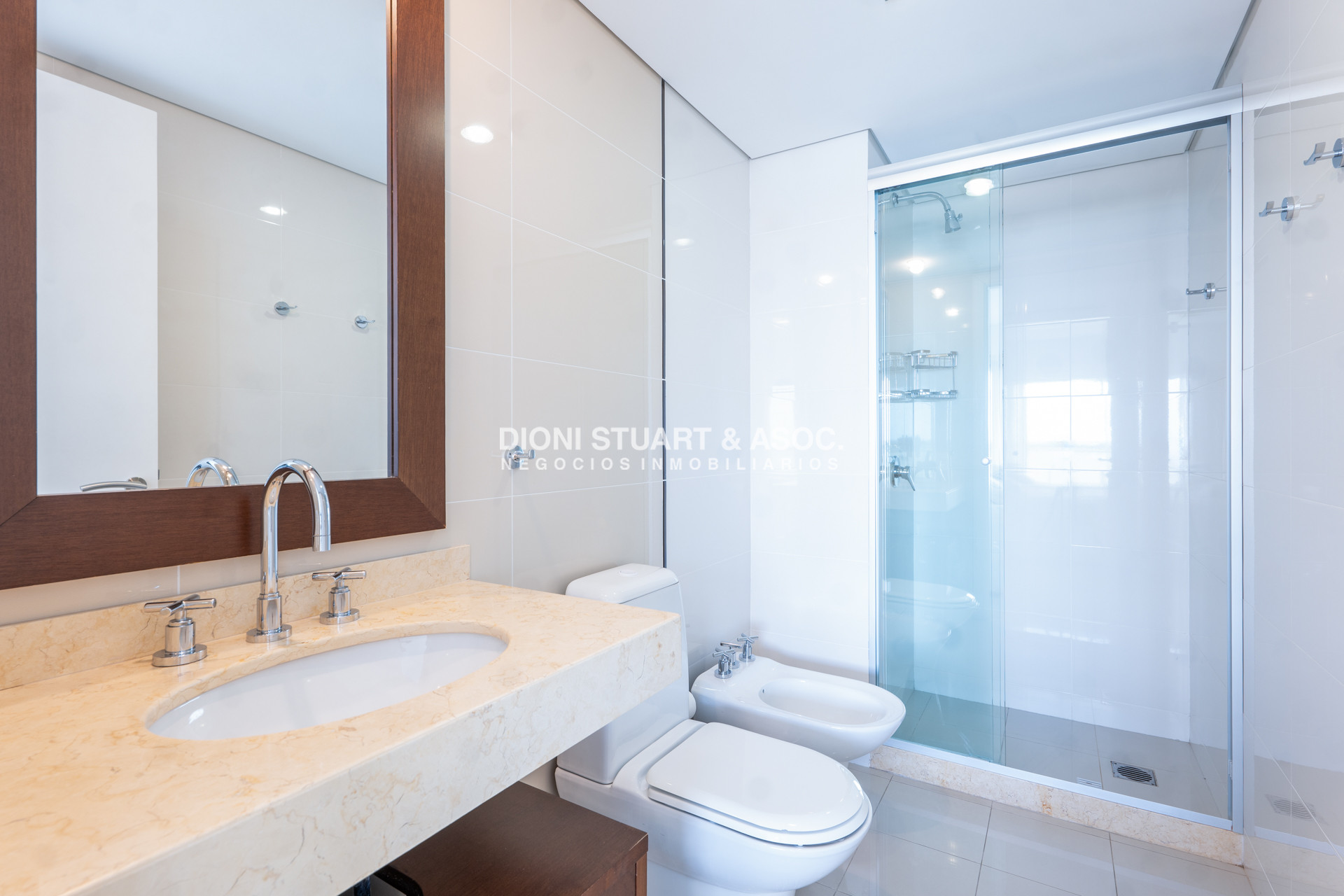Apartamento ID.1082 - ALQUILER TEMPORADA - ANUAL O INVERNAL - APARTAMENTO EN TORRE AQUARELA - 3 DORMITORIOS EN SUITE - PLAYA MANSA