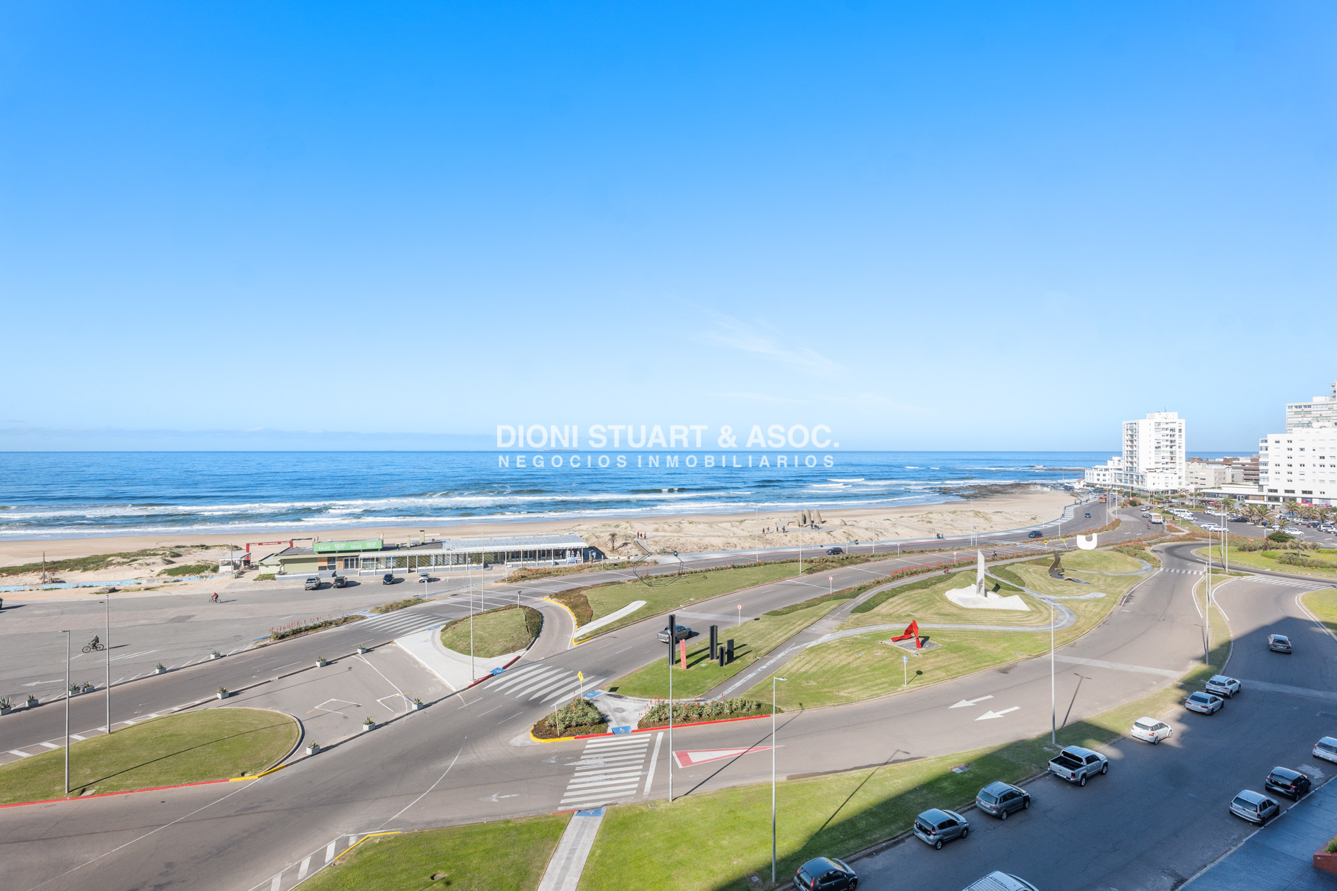 Apartamento ID.984 - IMPERIALE II ESQUINERO APARTAMENTO EN VENTA - 3 DORMITORIOS EN SUITE + DEPENDENCIA