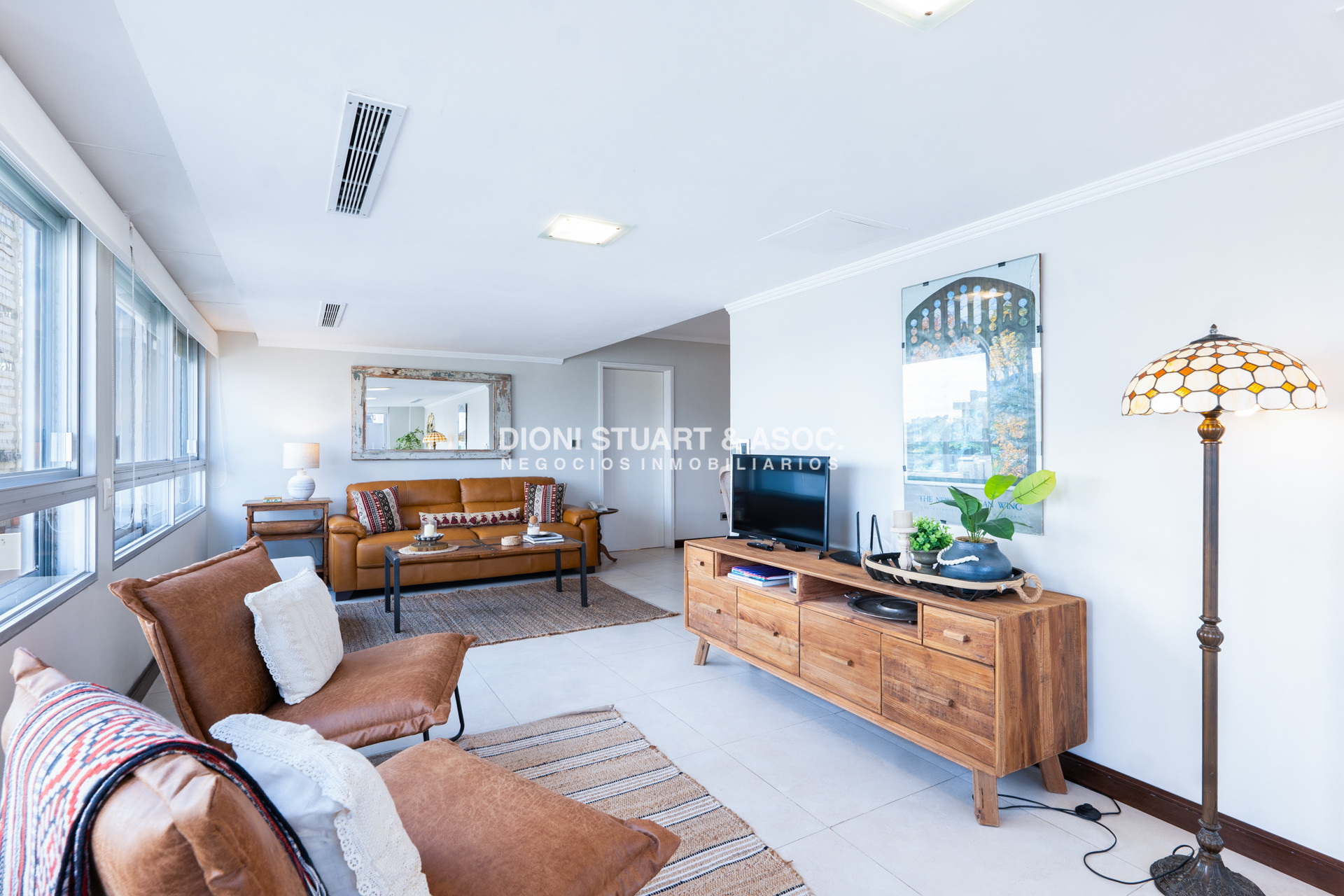Apartamento ID.962 - APARTAMENTO EN VENTA 2 DORMITORIOS RECICLADO EN EDIFICIO VAN GOOGH - PENINSULA PUNTA DEL ESTE