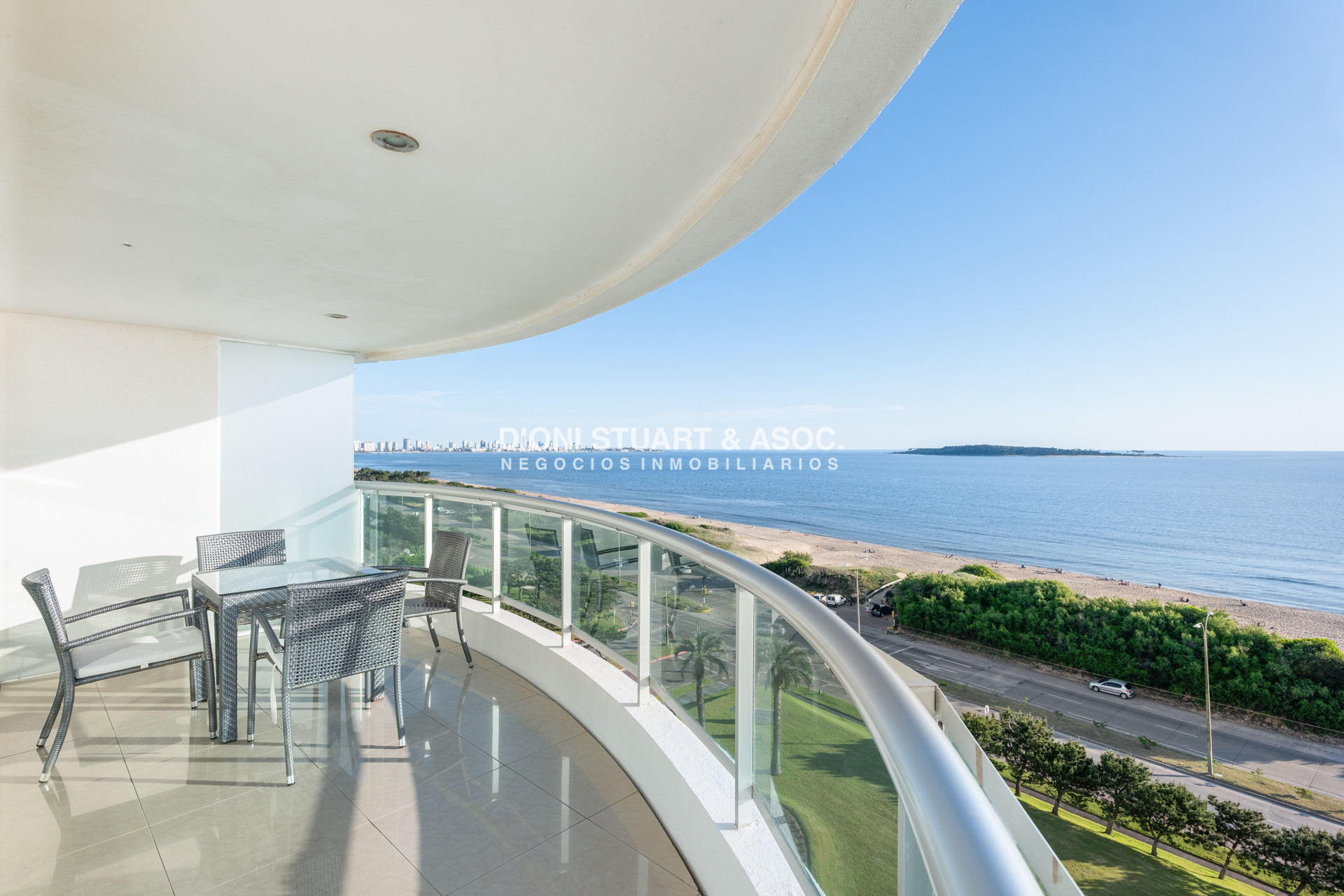 Apartamento ID.815 - Aquarela Esquinero En Venta - 3 Suites + dep - La mejor orientación
