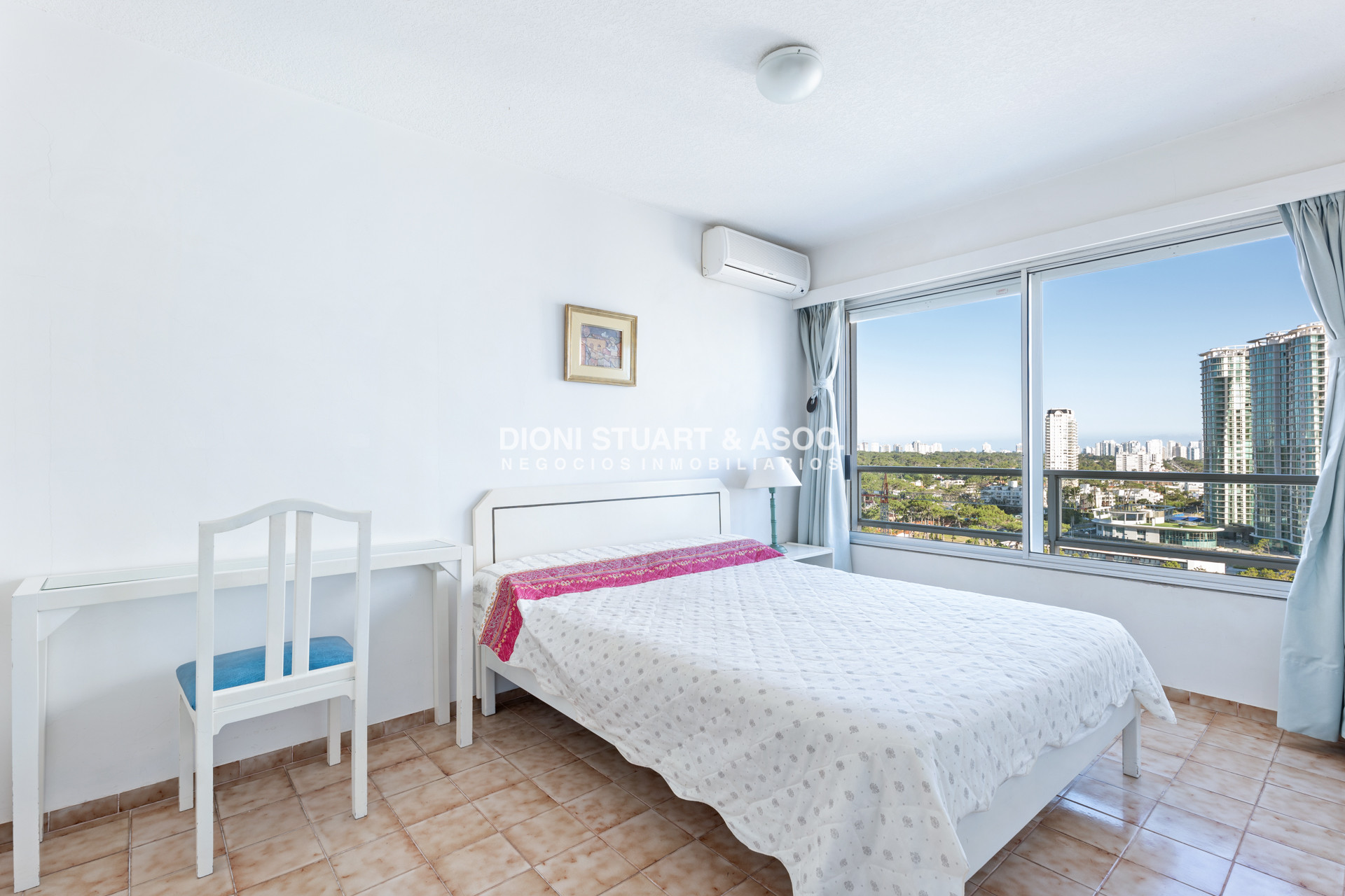 Apartamento ID.149 - Apartamento en Venta - Torre Jefferson - 3 Dormitorios + Dep. - Complejo Lincoln Center - Playa Mansa
