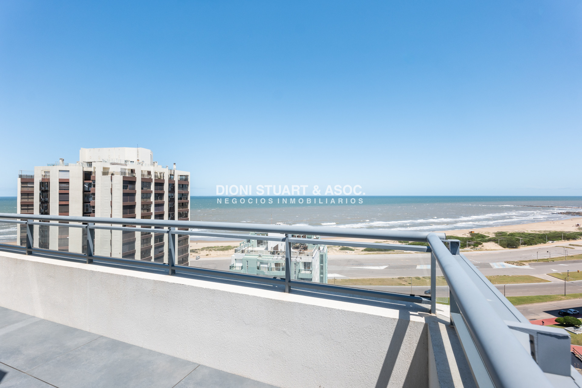 Apartamento ID.864 - APARTAMENTO A ESTRENAR EN PLAYA BRAVA PUNTA DEL ESTE - 2 DORMITORIOS - EDIF. SIGLO SOL II - BAJAS EXPENSAS