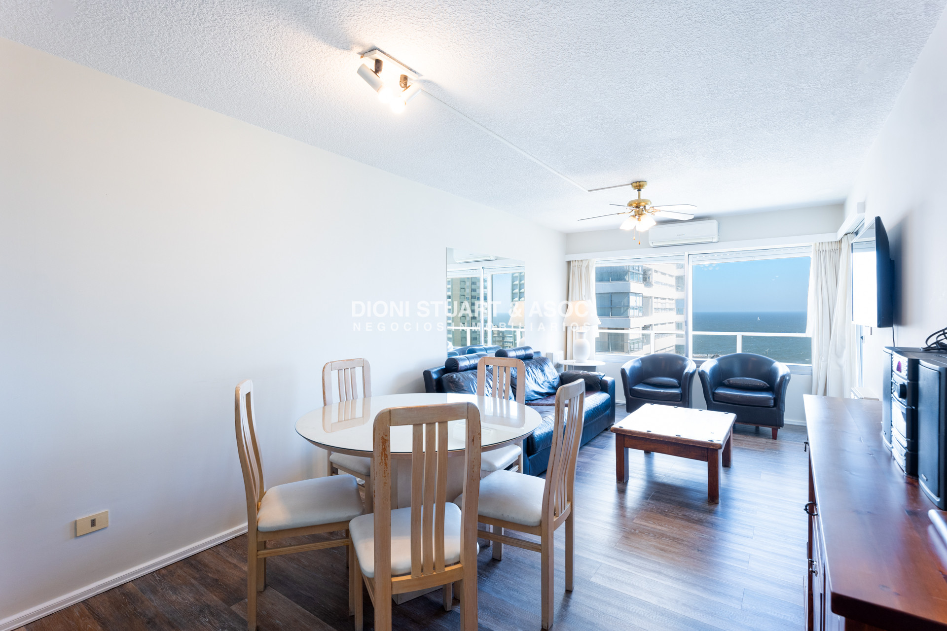 Apartamento ID.746 - Apartamento en Venta - Playa Mansa - 1 Dormitorio y Medio - Complejo Lincoln Center