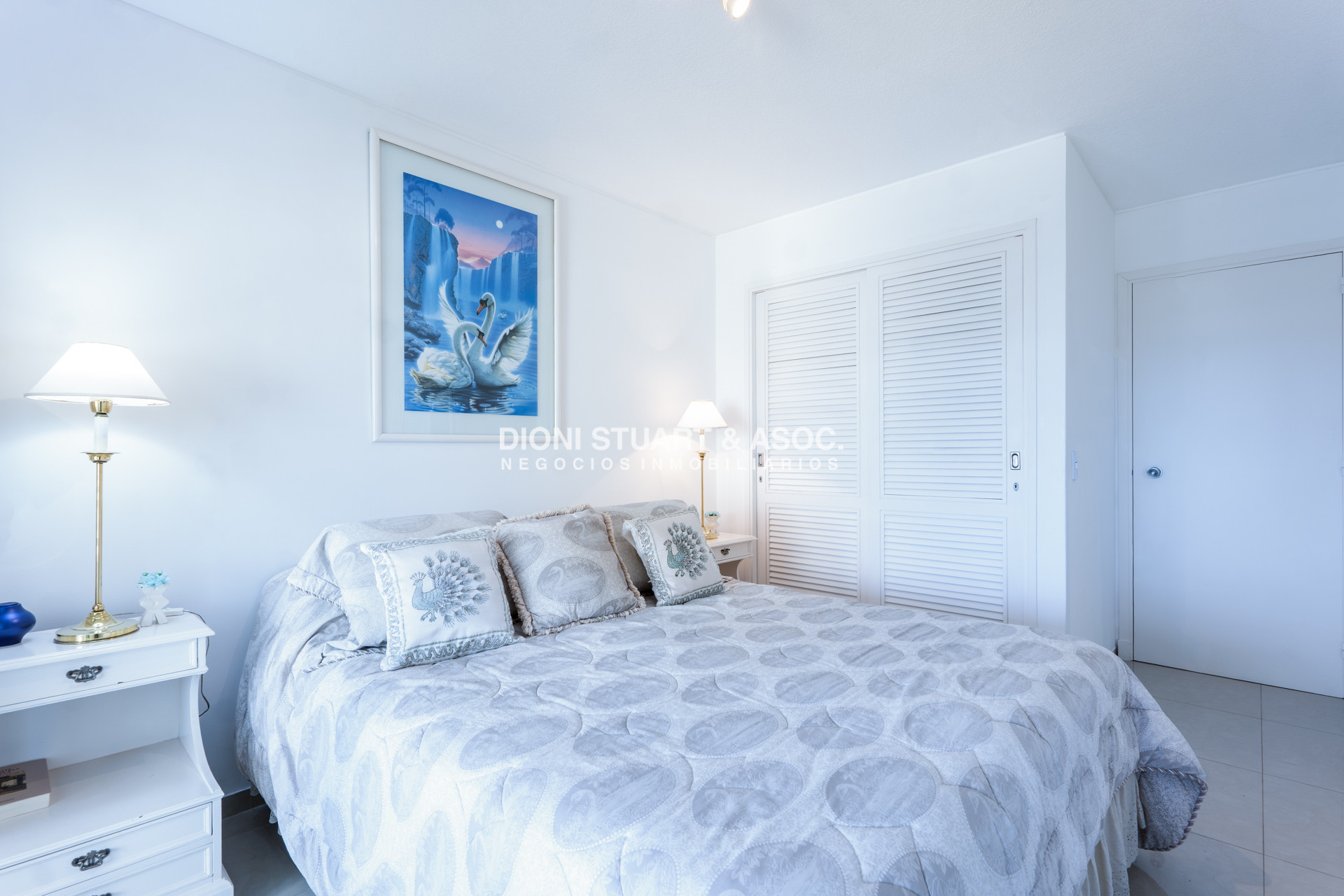 Apartamento ID.1058 - VENTA APARTAMENTO 1 DORMITORIO Y MEDIO - PLAYA MANSA - RECICLADO - COMPLEJO LINCOLN CENTER