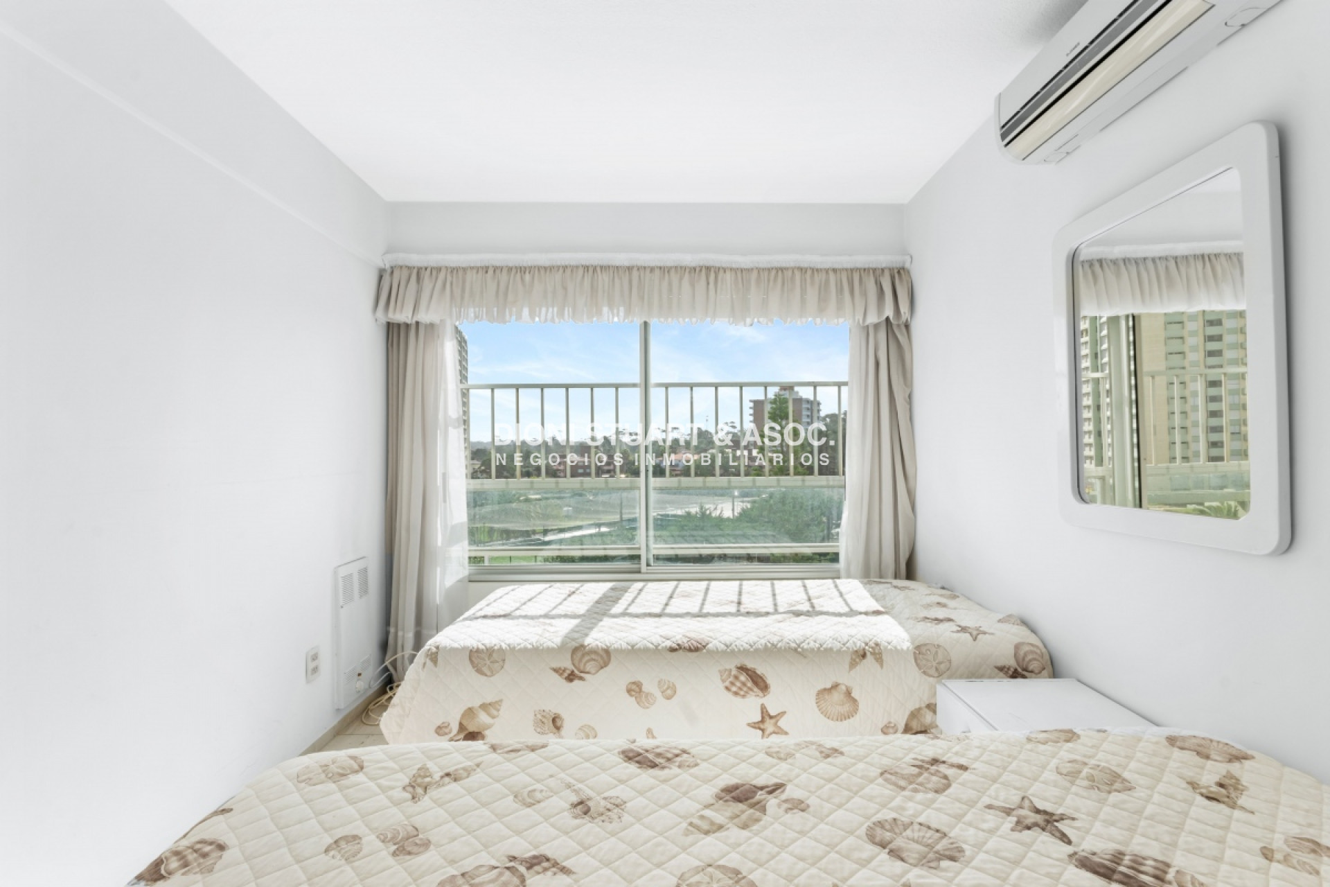 Apartamento ID.501 - APARTAMENTO EN VENTA FRENTE AL MAR 3 DORMITORIOS + DEPENDENCIA COMPLEJO LINCOLN CENTER TORRE JEFFERSON PLAYA MANSA