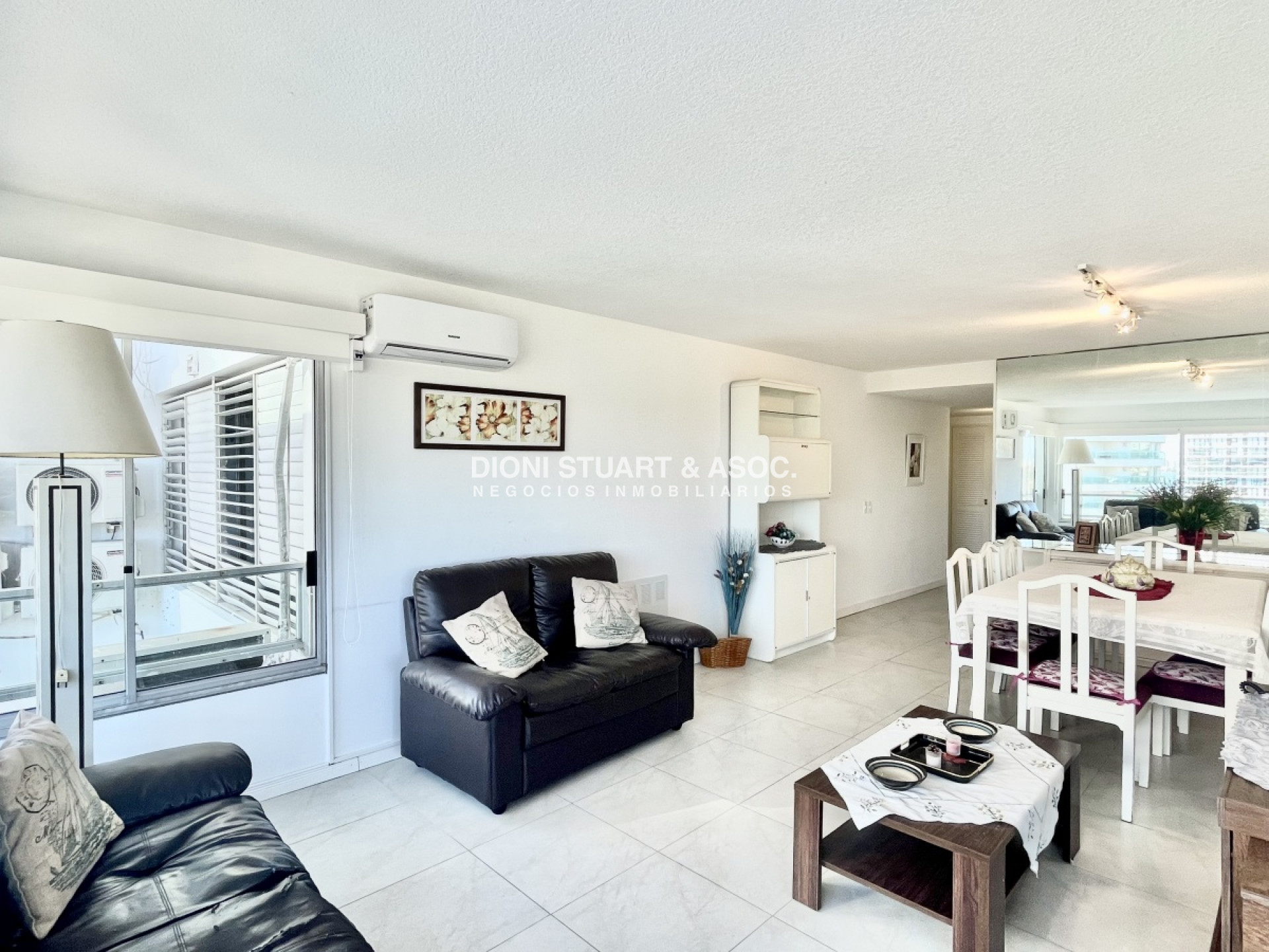 Apartamento ID.319 - Complejo Lincoln Center - En Venta - 2 Dorm + Dependencia - Playa Mansa