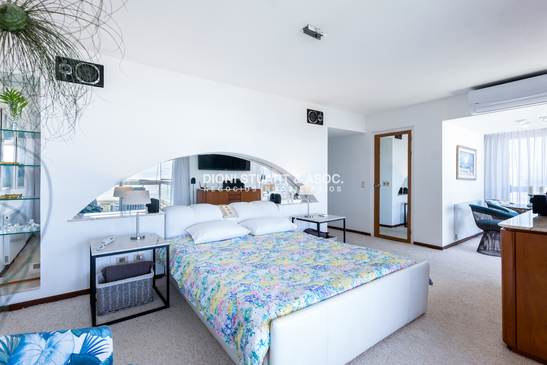 Apartamento ID.850 - Edificio El Torreon - 3 Dorm y Dep. - Apartamento Primera Linea Mansa