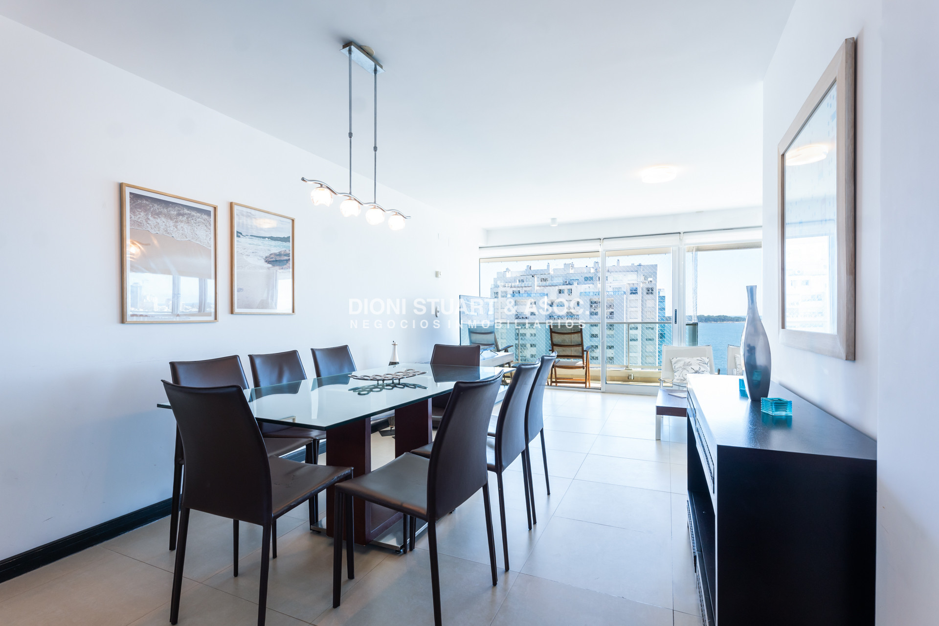 Apartamento ID.938 - GALA TOWER DEPARTAMENTO ESQUINERO 3 DORMITORIOS VISTA AL MAR - PLAYA MANSA - CON PARRILLERO