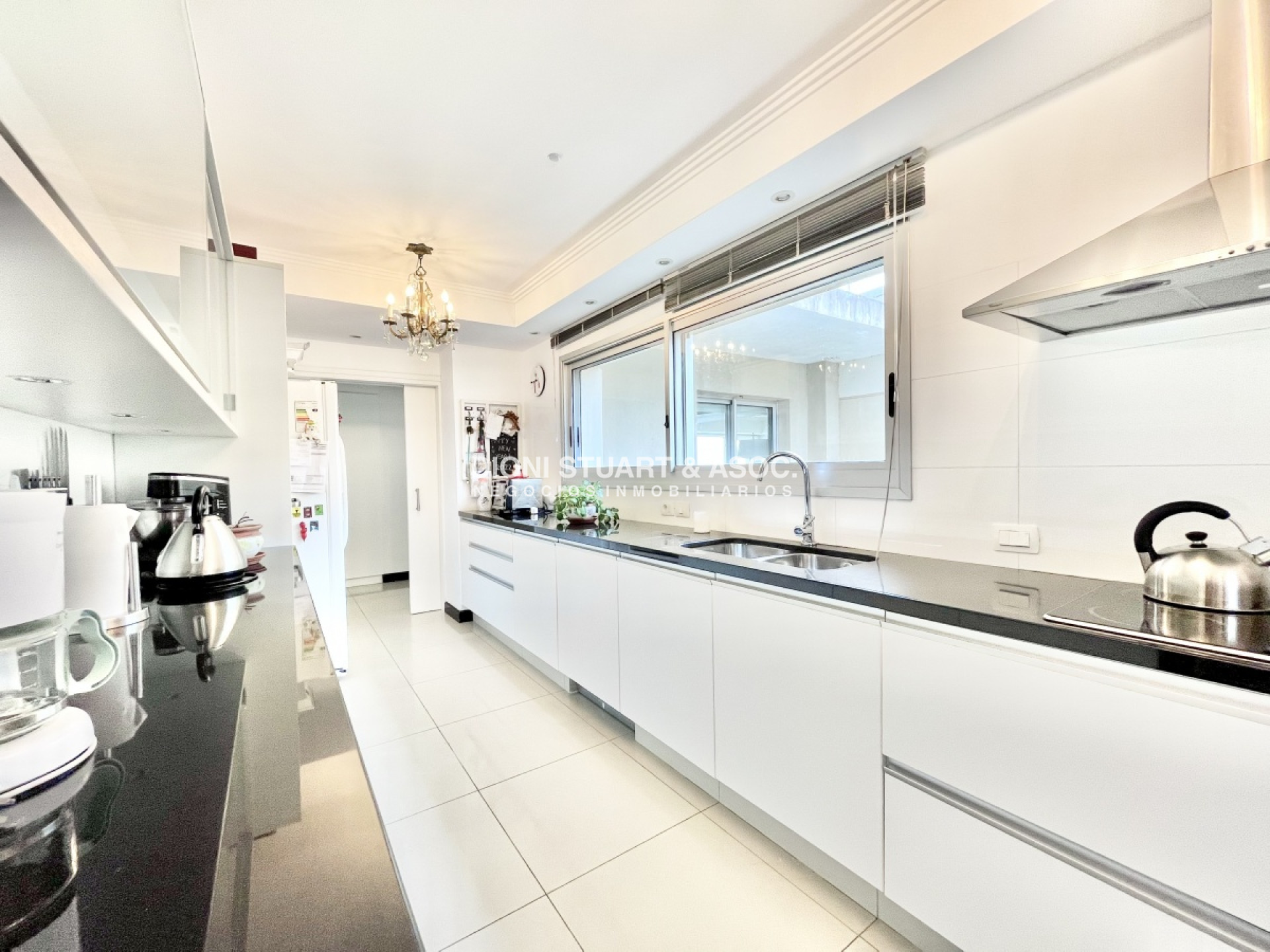 Apartamento ID.116 - Torre Lobos  -  Esquinero - En Venta
