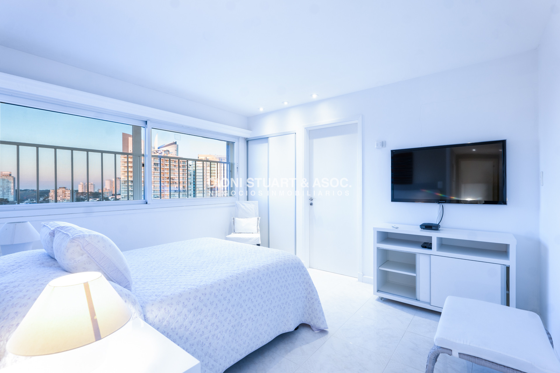 Apartamento ID.1055 - VENTA APARTAMENTO 6 DORMITORIOS - TEQUENDAMA I - PENT HOUSE DUPLEX - PLAYA MANSA 