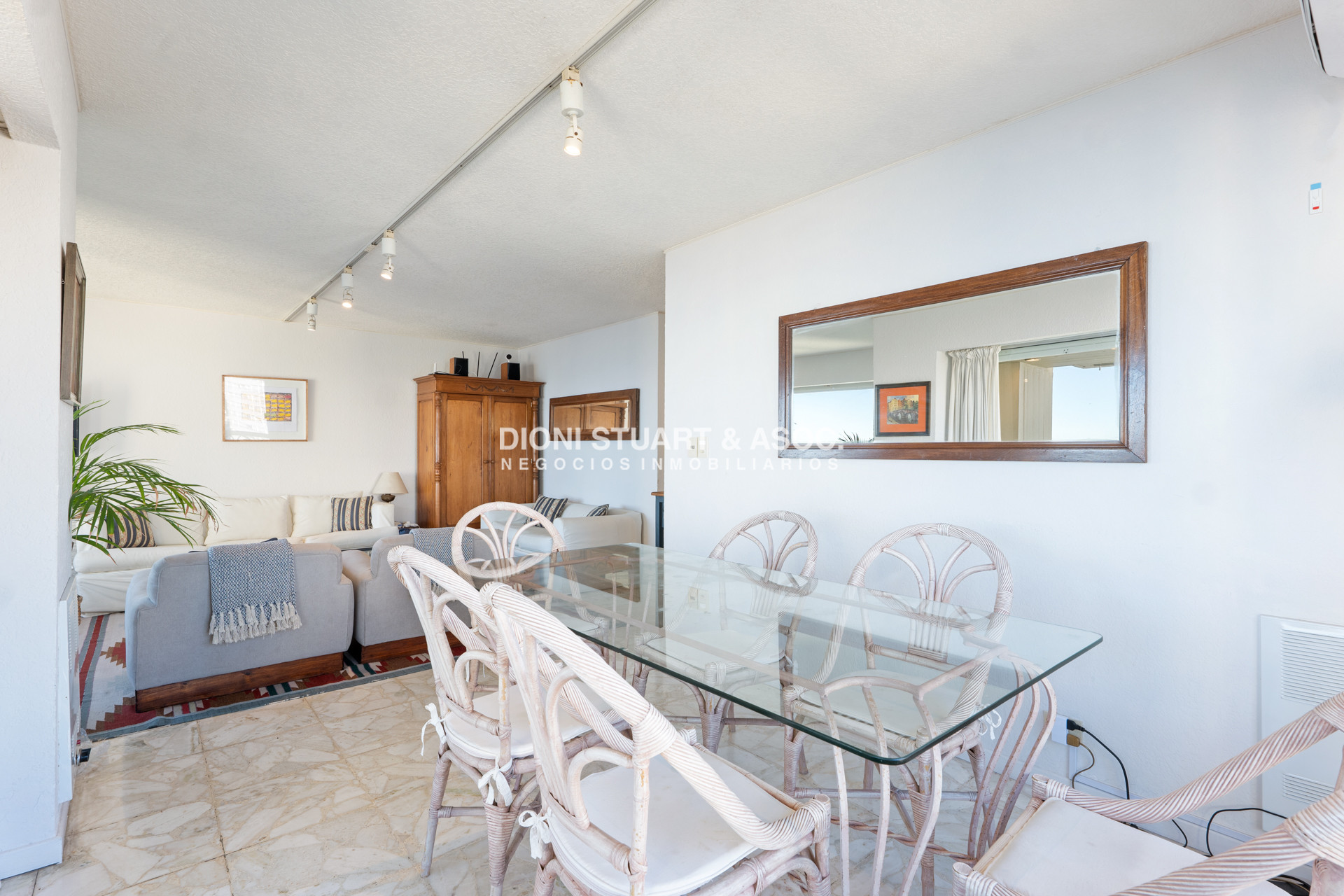 Apartamento ID.687 - Alquiler de Temporada - Edificio Fragata - Frente al Mar - 3 Dormitorios - Todos los Amenities