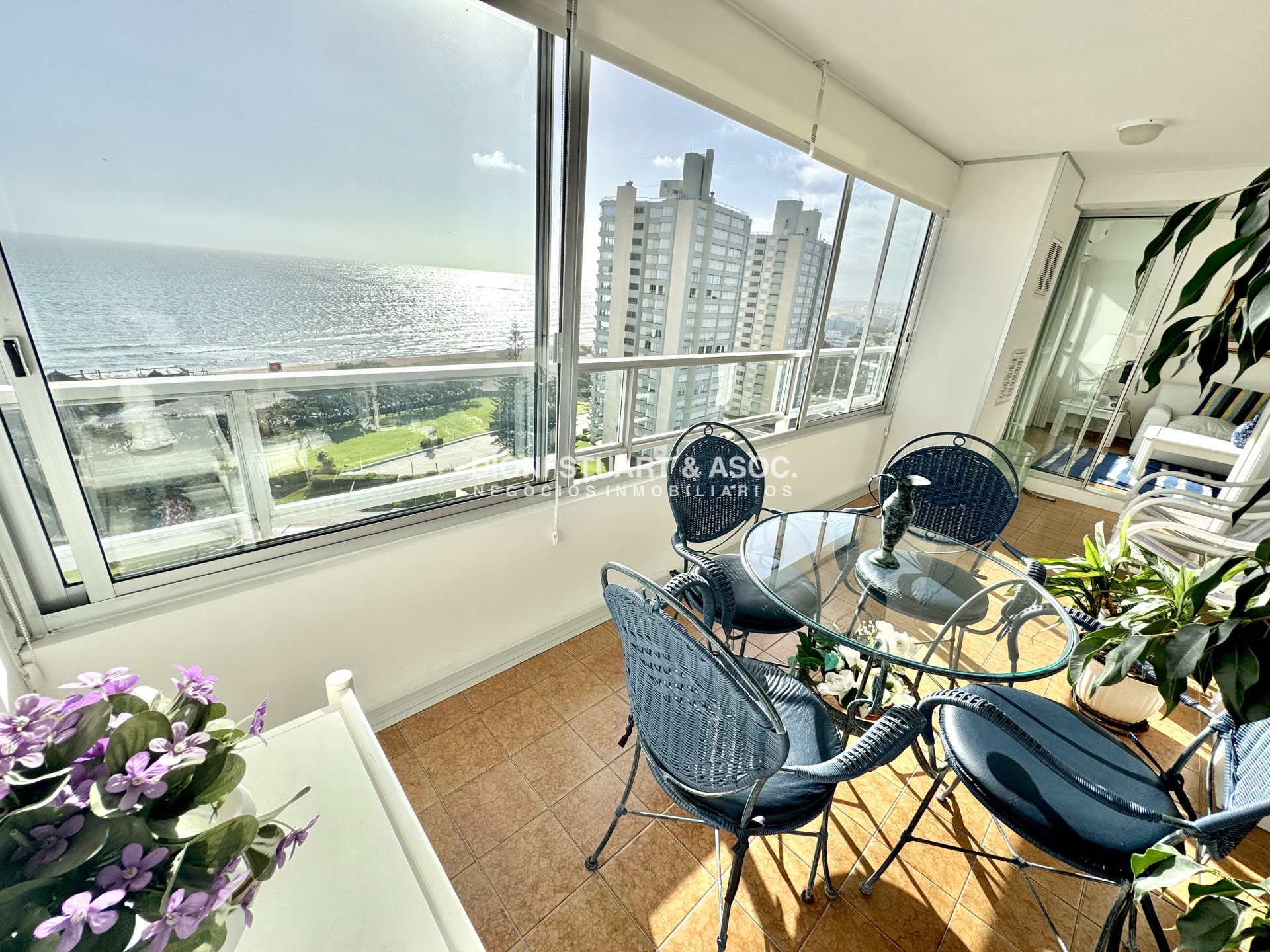 Apartamento ID.1135 - ALQUILER DE TEMPORADA 2 DORMITORIOS Y MEDIO PLAYA MANSA - COMPLEJO LINCOLN CENTER