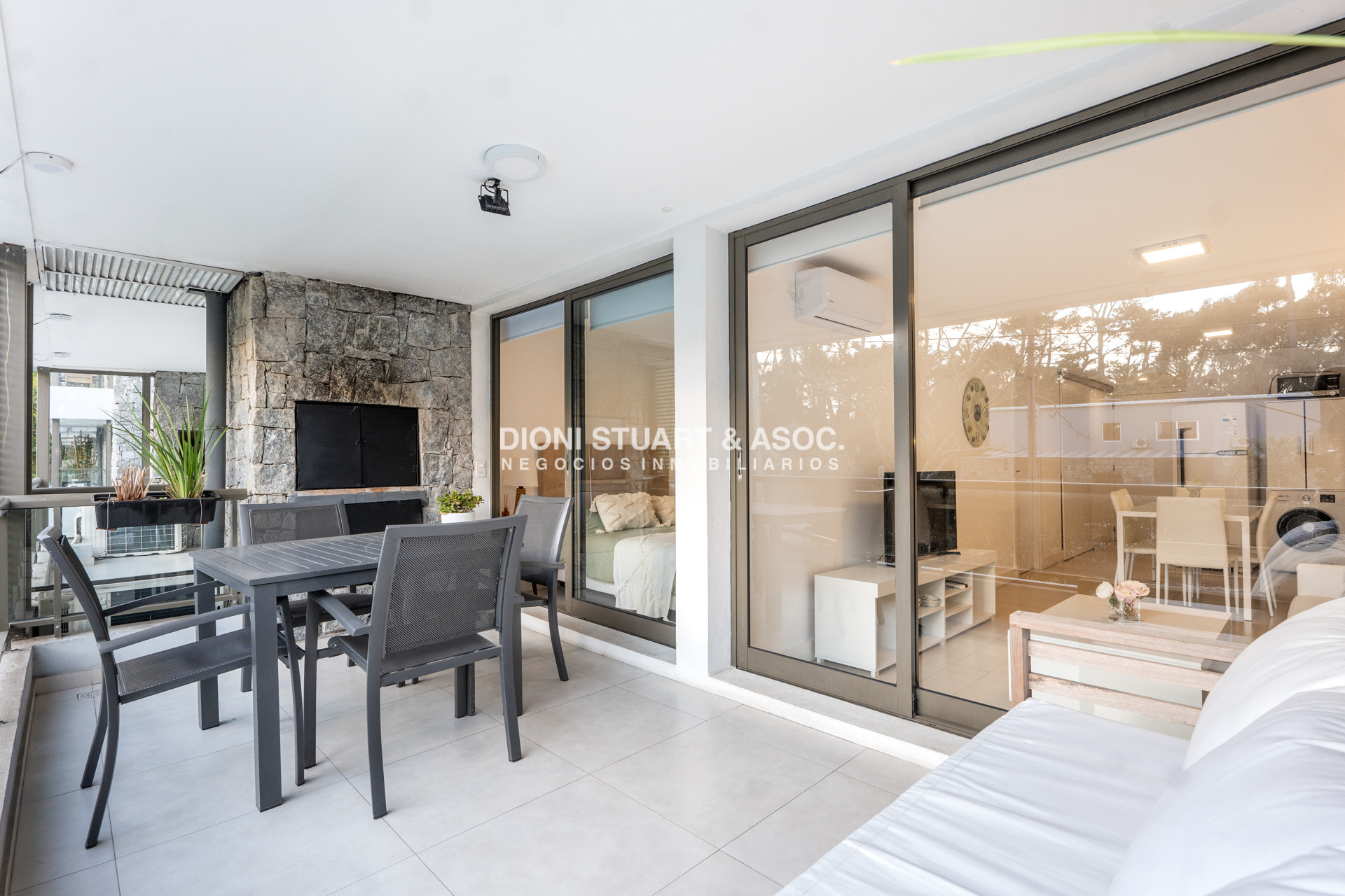 Apartamento ID.1050 - VENTA APARTAMENTO 1 DORM Y MEDIO CON PARRILLERO - EDIFICIO UNIQUE 