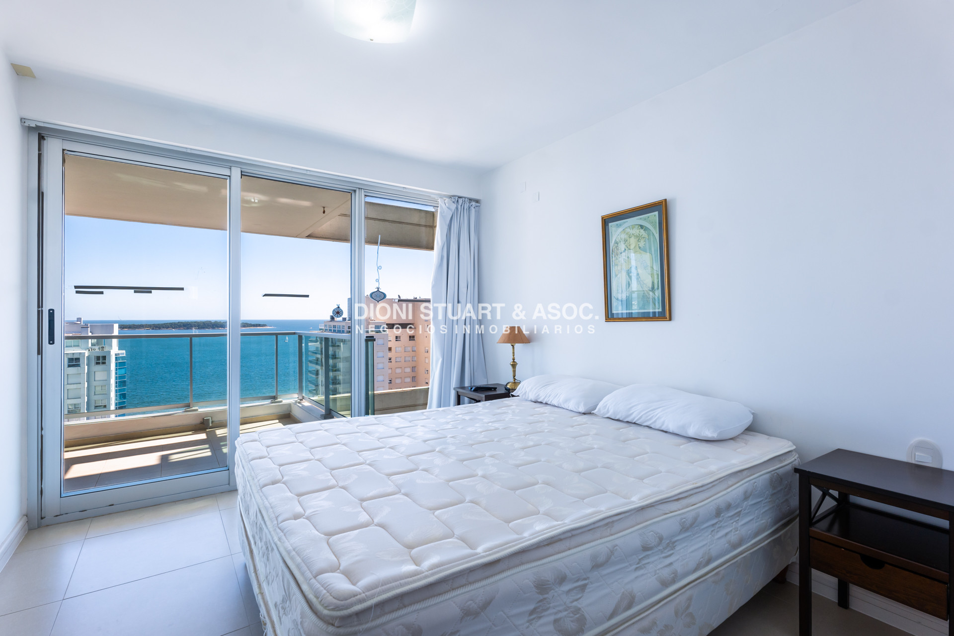Apartamento ID.937 - GALA TOWER DEPARTAMENTO EN VENTA EN PLAYA MANSA 2 DORMITORIOS CON PARRILLERO INCREIBLE VISTA AL MAR
