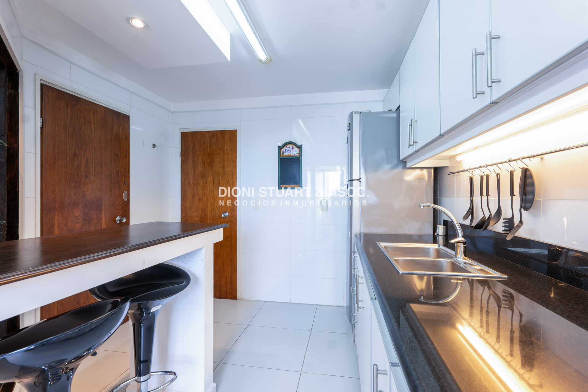 Apartamento ID.1047 - VENTA APARTAMENTO 2 DORMITORIOS ROOSEVELT RECICLADO - LA MEJOR ORIENTACIÓN SOLAR - PARQUEMAR ROOSEVELT