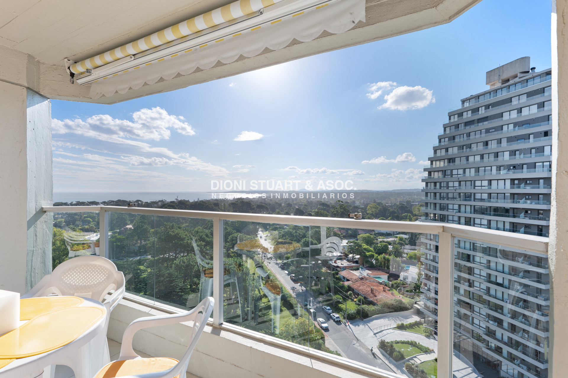 Apartamento ID.636 - Oportunidad - Apartamento en Roosevelt - 2 Dormitorios - Vista al Mar - Orientación Sol - Parquemar Roosevelt