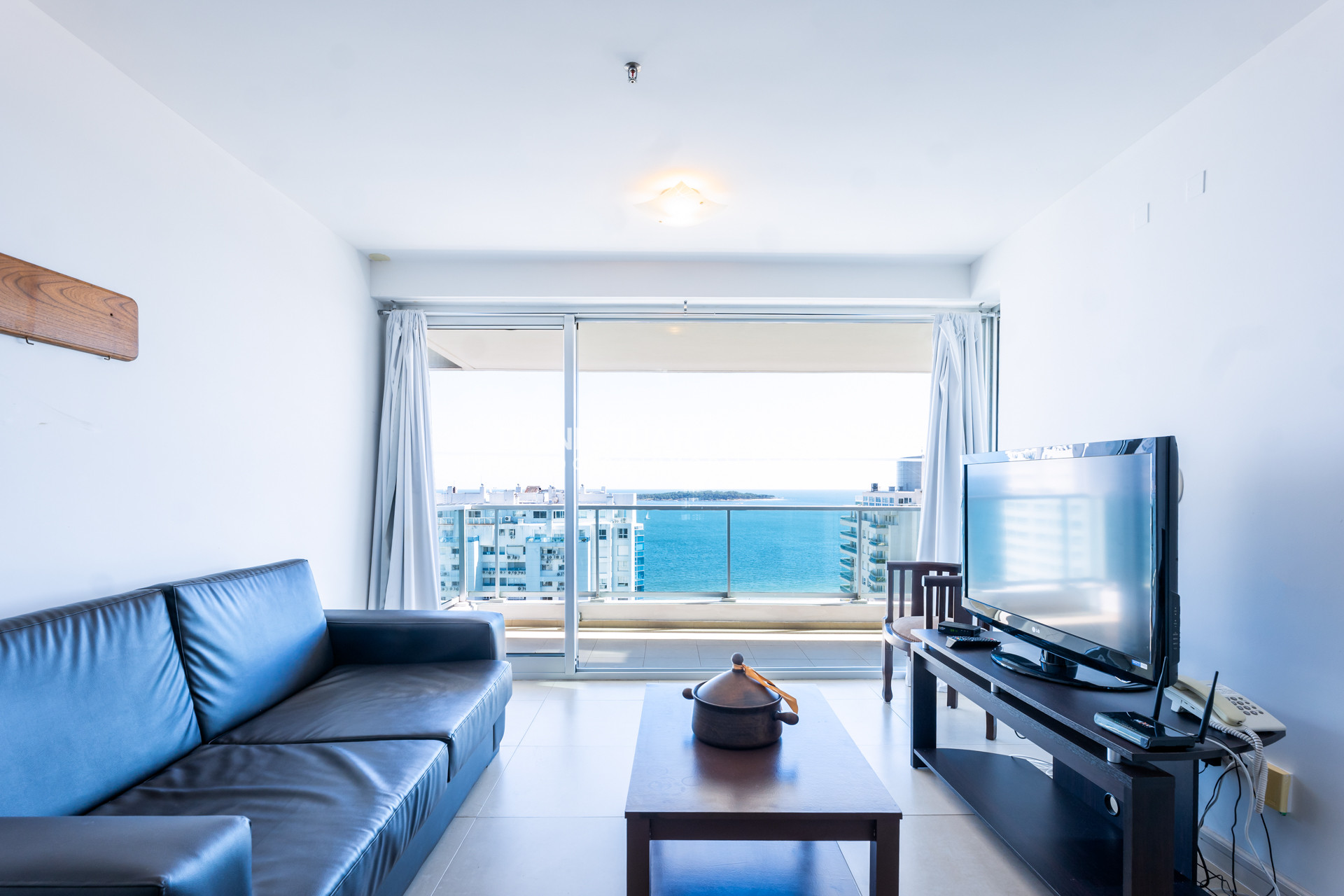 Apartamento ID.937 - GALA TOWER DEPARTAMENTO EN VENTA EN PLAYA MANSA 2 DORMITORIOS CON PARRILLERO INCREIBLE VISTA AL MAR