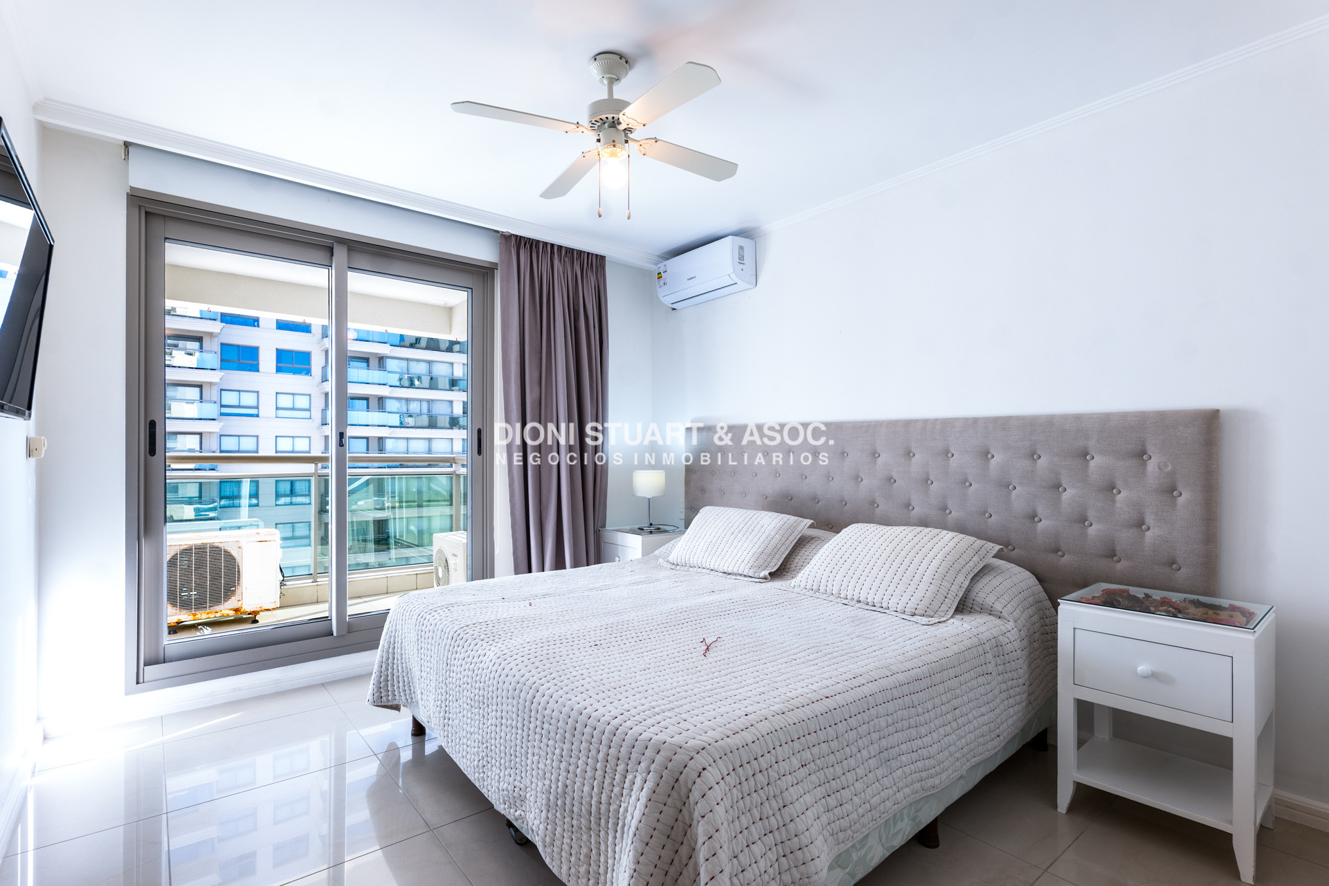 Apartamento ID.984 - IMPERIALE II ESQUINERO APARTAMENTO EN VENTA - 3 DORMITORIOS EN SUITE + DEPENDENCIA