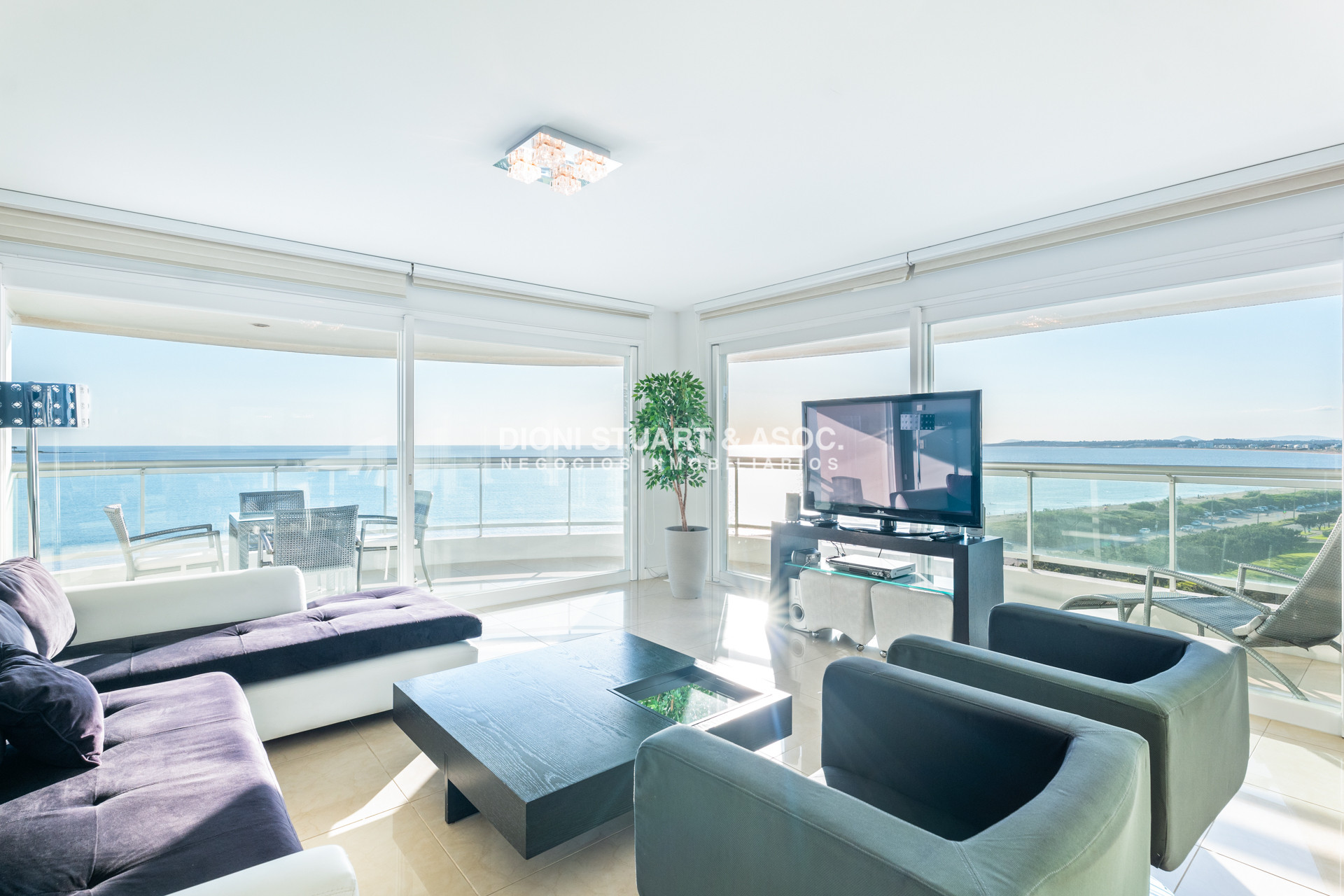 Apartamento ID.815 - Aquarela Esquinero En Venta - 3 Suites + dep - La mejor orientación