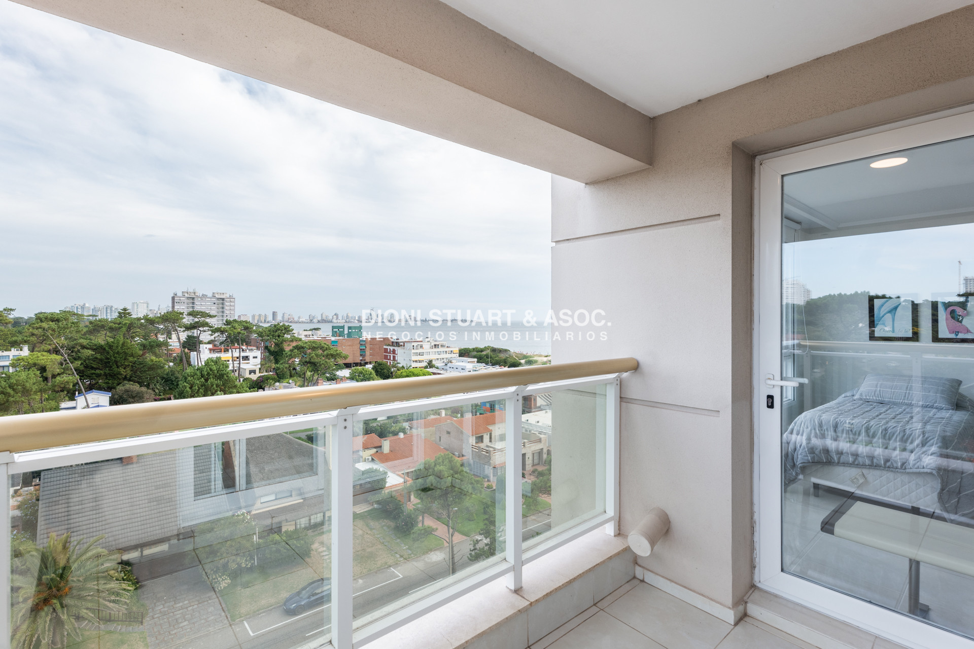 Apartamento ID.902 - DEPARTAMENTO EN VENTA EN LE JARDIN - ESQUINERO - 3 DORMITORIOS EN SUITE