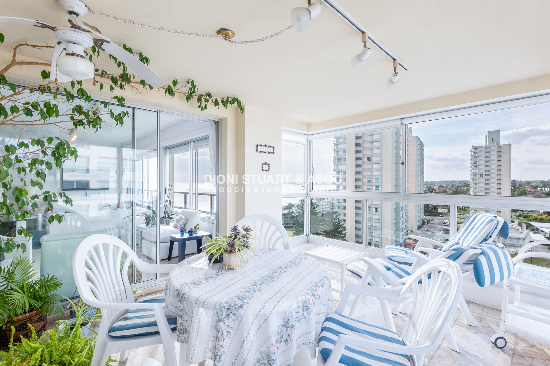 Apartamento ID.1148 - ALQUILER DE TEMPORADA PLAYA MANSA 2 DORMITORIOS Y MEDIO - COMPLEJO LINCOLN CENTER - TORRE WASHINGTON