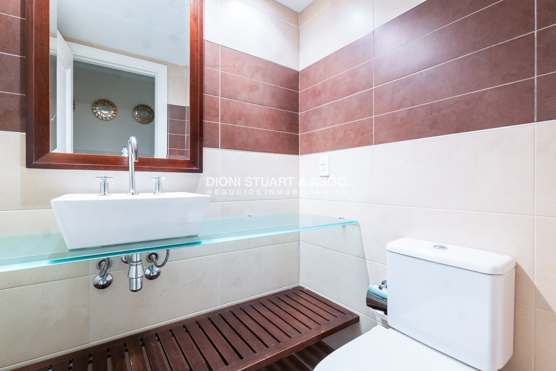Apartamento ID.982 - APARTAMENTO EN IMPERIALE I EN VENTA - ESQUINERO - 3 DORMITORIOS EN SUITE + DEPENDENCIA
