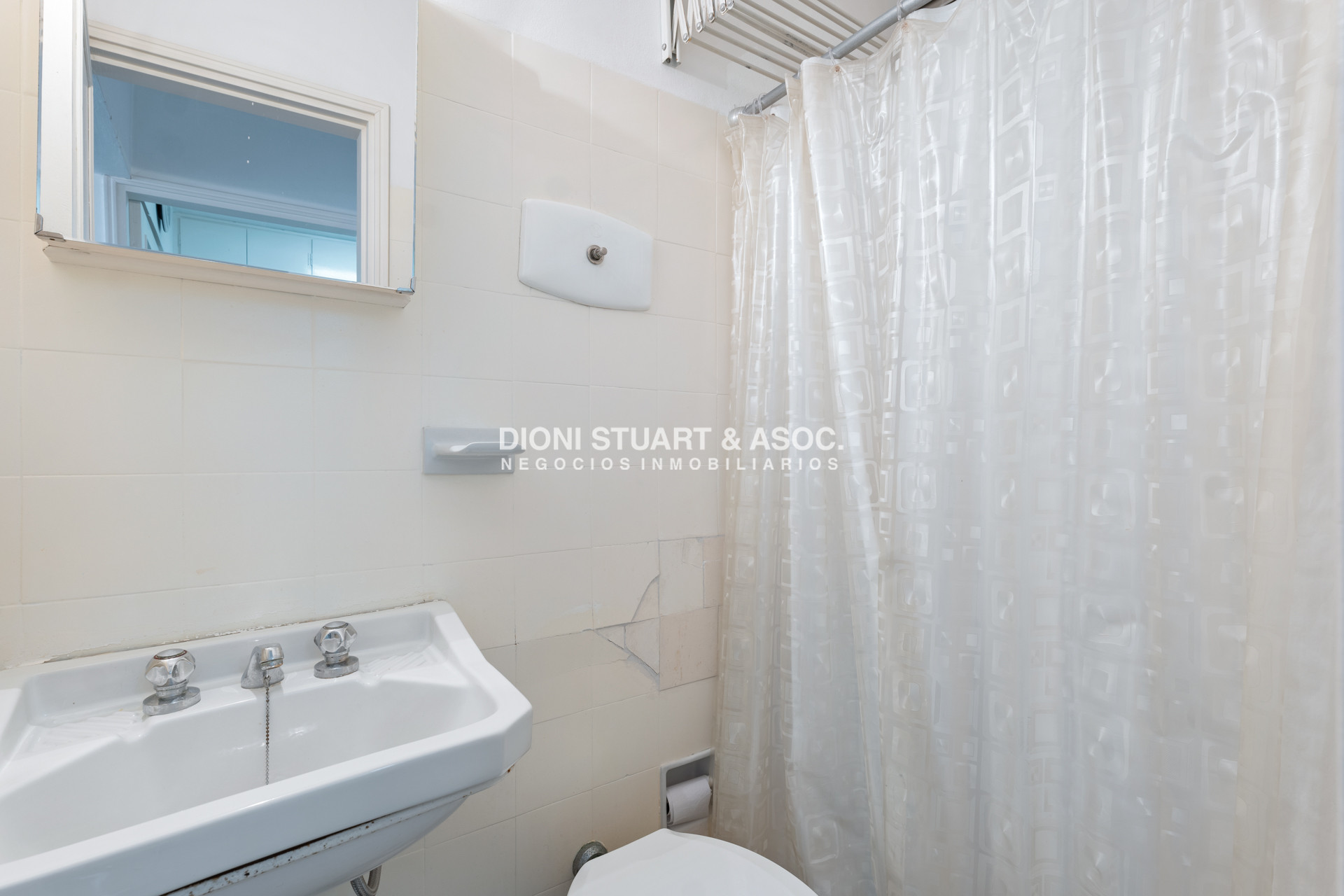 Apartamento ID.681 - Apartamento En Venta - En Gorlero - Peninsula - 2 Dormitorios - Edificio Michelangelo