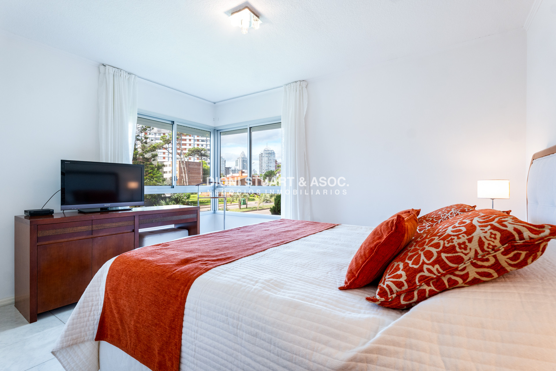 Apartamento ID.909 - DEPARTAMENTO EN VENTA DE 2 DORMITORIOS Y MEDIO - EDIFICIO LONG BEACH - TODOS LOS AMENITIES