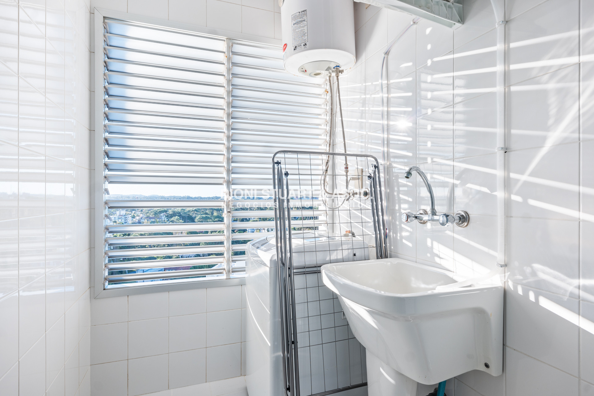Apartamento ID.656 - Alquiler Anual -  2 Dormitorios - Sol y Amenities - Complejo Lincoln Center