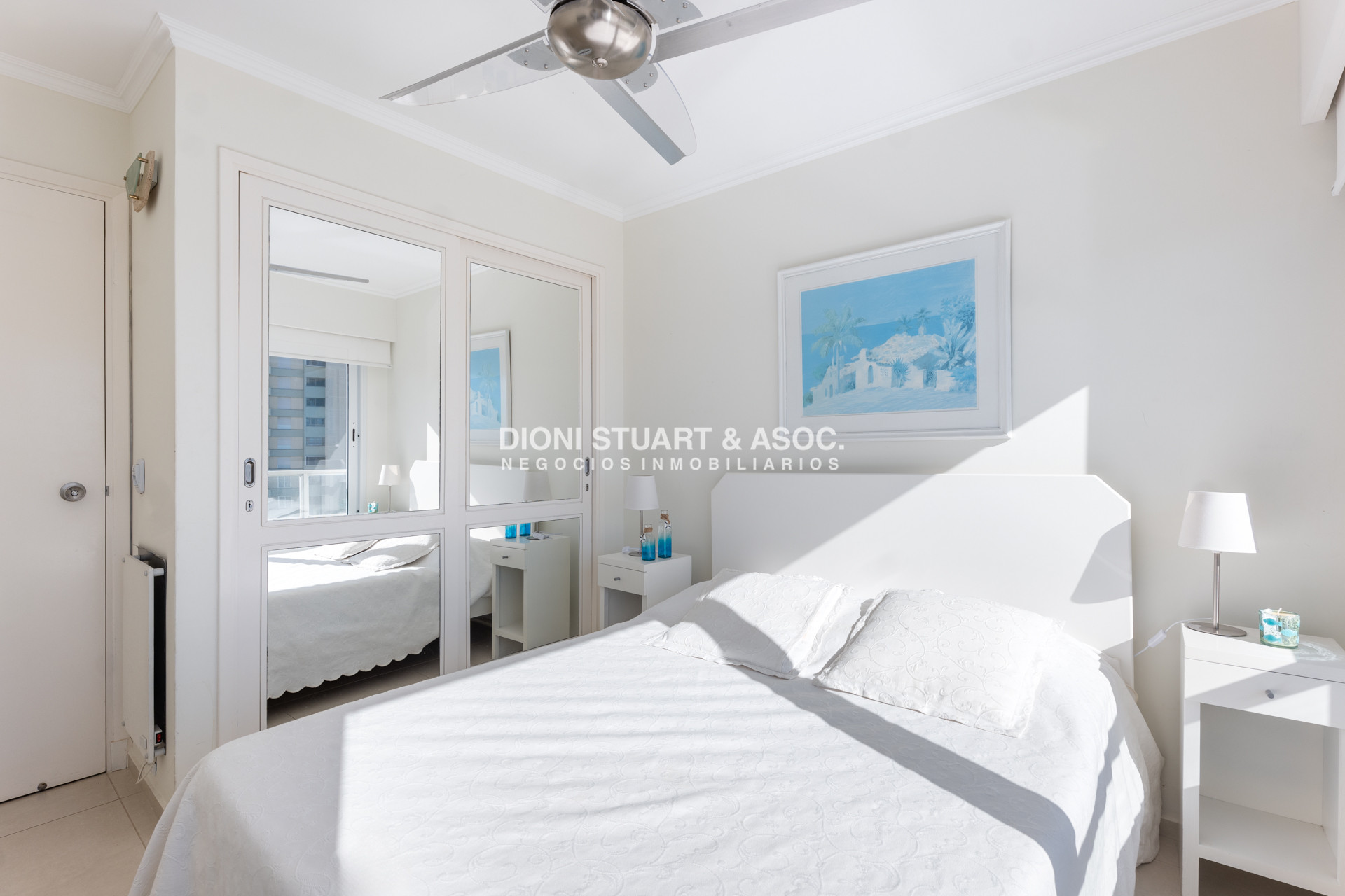 Apartamento ID.689 - TORRE WASHINGTON ESQUINERO 3 DORM RECICLADO