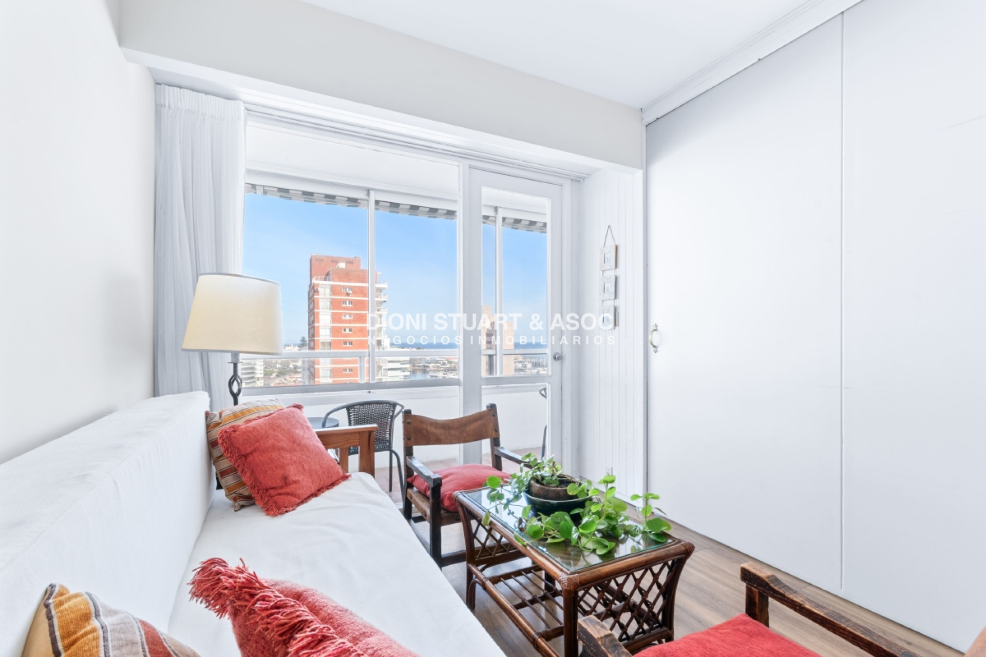 Apartamento ID.507 - Apartamento en Peninsula - 1 Dormitorio - Garage - Vista al Puerto - Reciclado - Piscina y Servicios