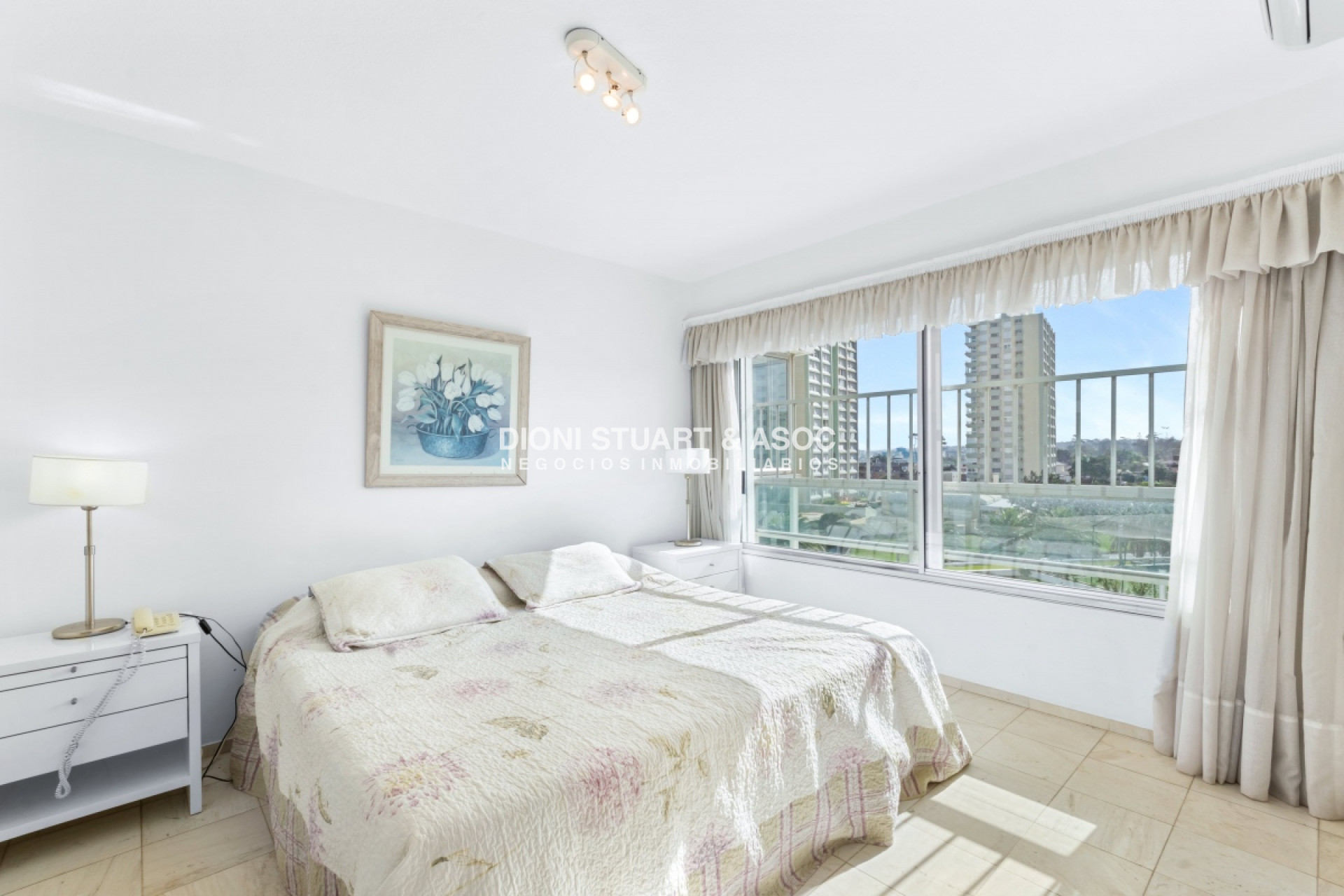 Apartamento ID.501 - APARTAMENTO EN VENTA FRENTE AL MAR 3 DORMITORIOS + DEPENDENCIA COMPLEJO LINCOLN CENTER TORRE JEFFERSON PLAYA MANSA
